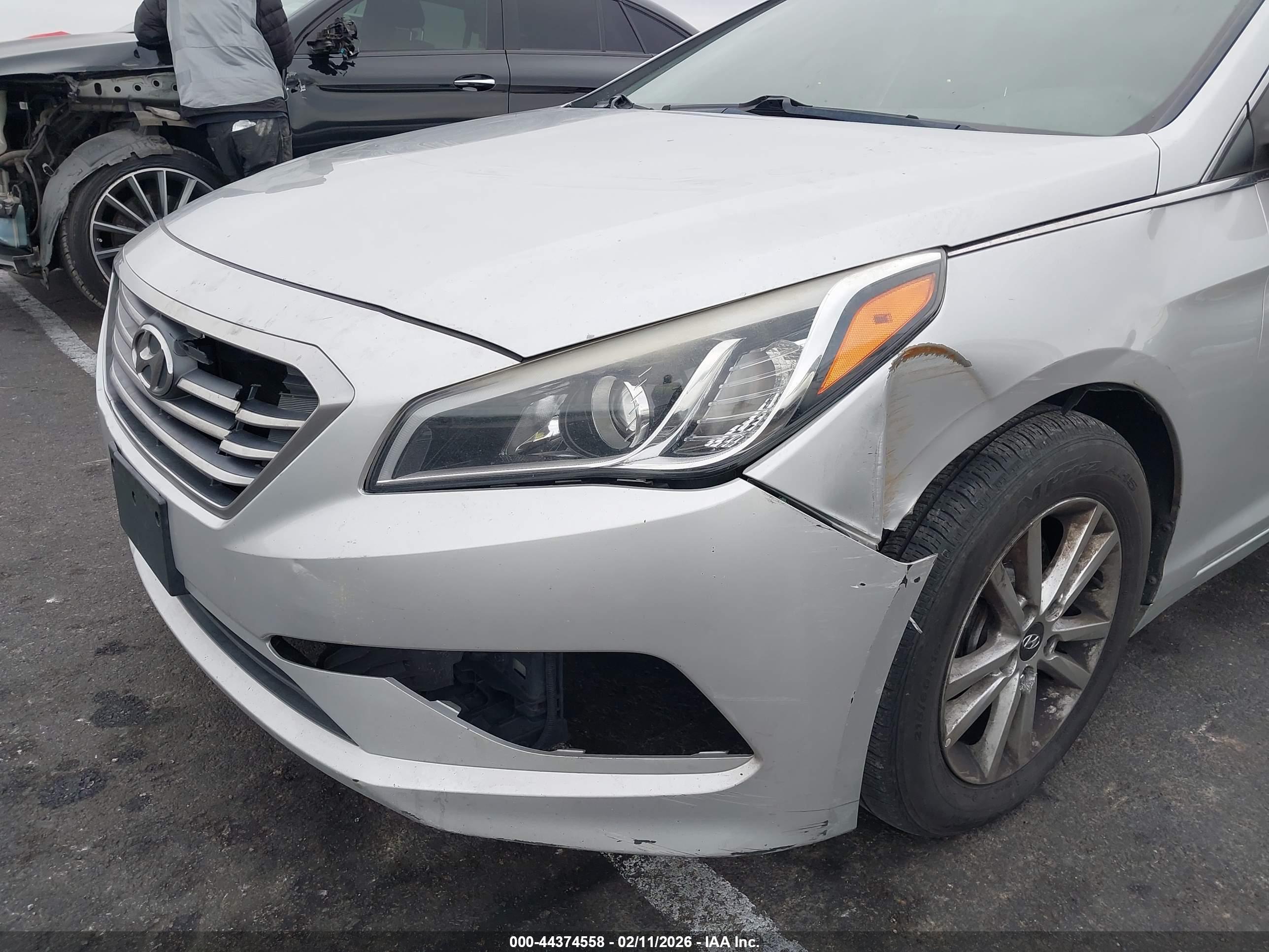 HYUNDAI SONATA image 6