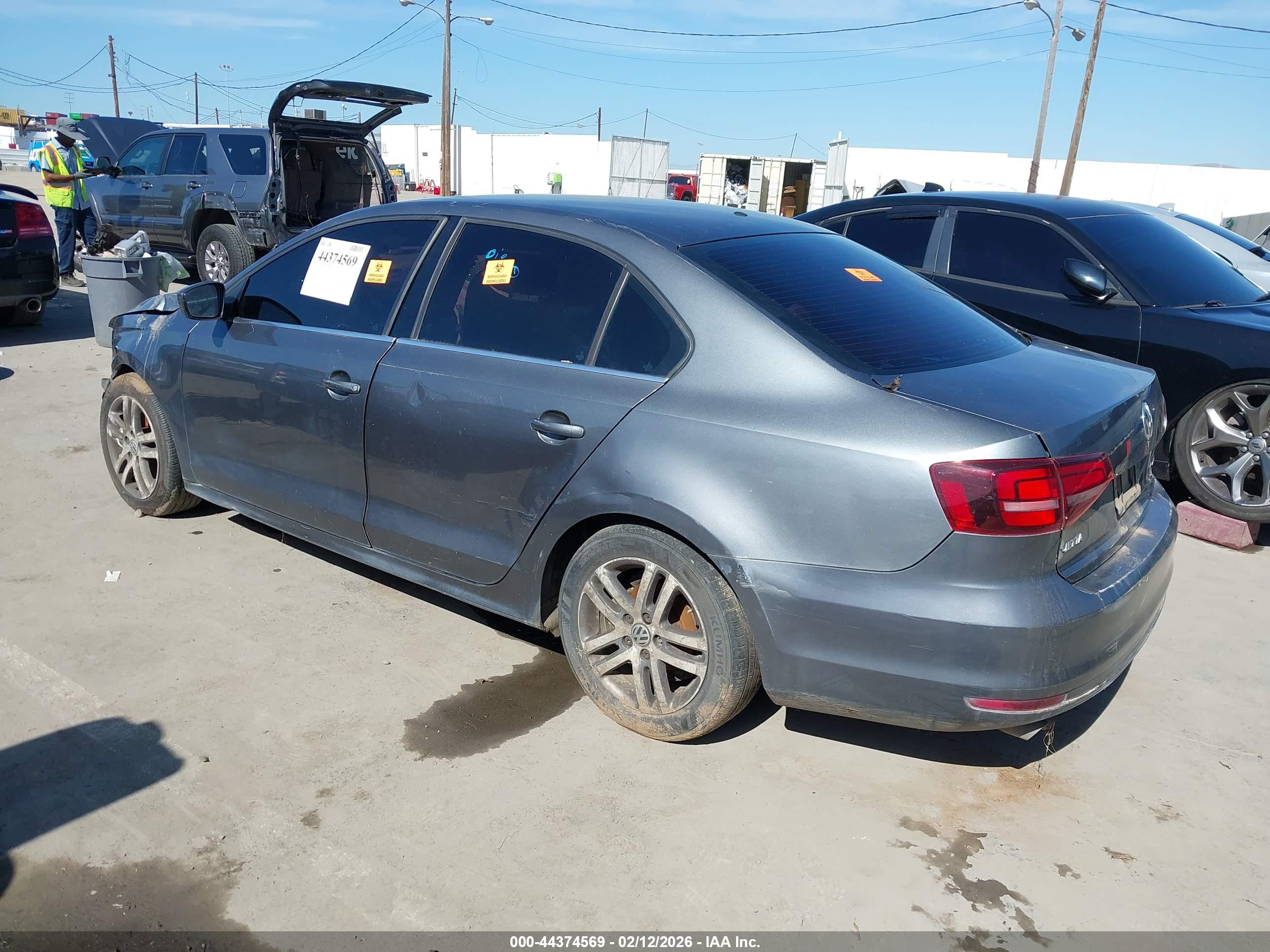 VOLKSWAGEN JETTA image 3