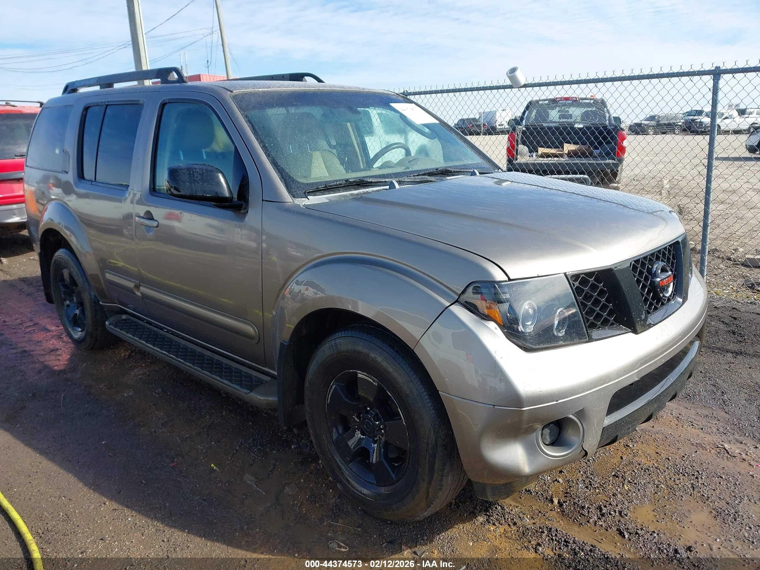 NISSAN PATHFINDER image 6