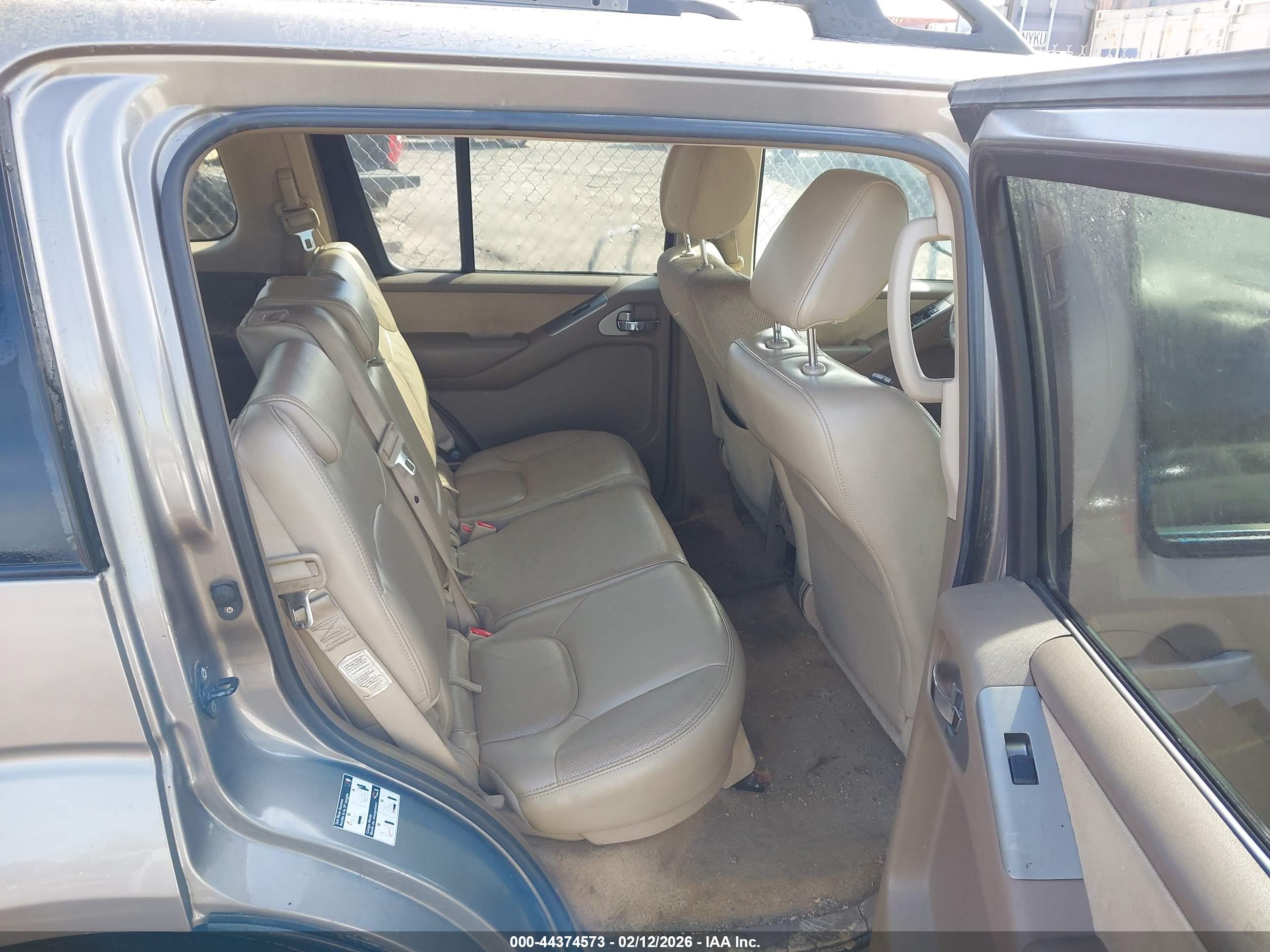 NISSAN PATHFINDER image 8