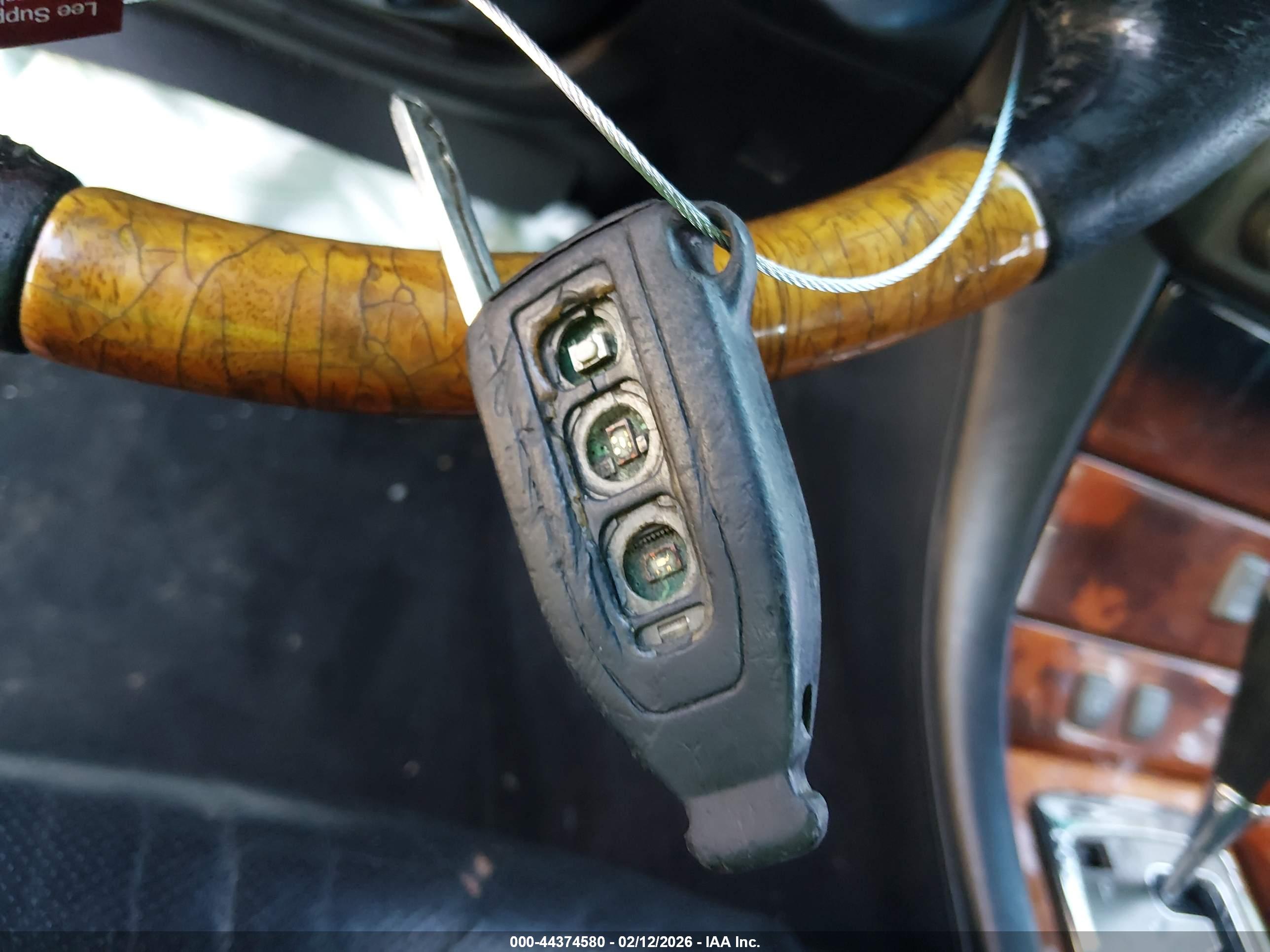LEXUS LS image 11