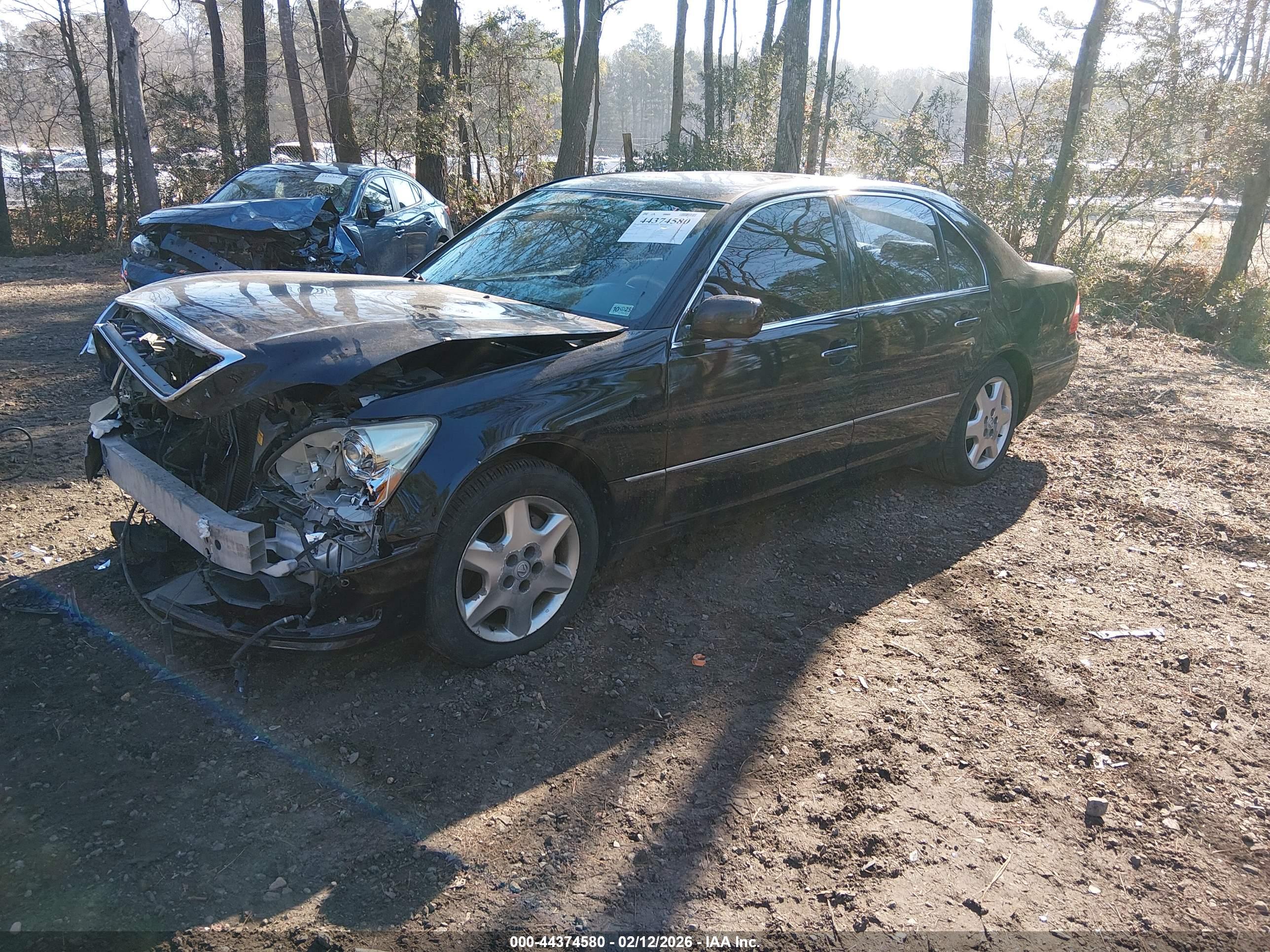 LEXUS LS image 2
