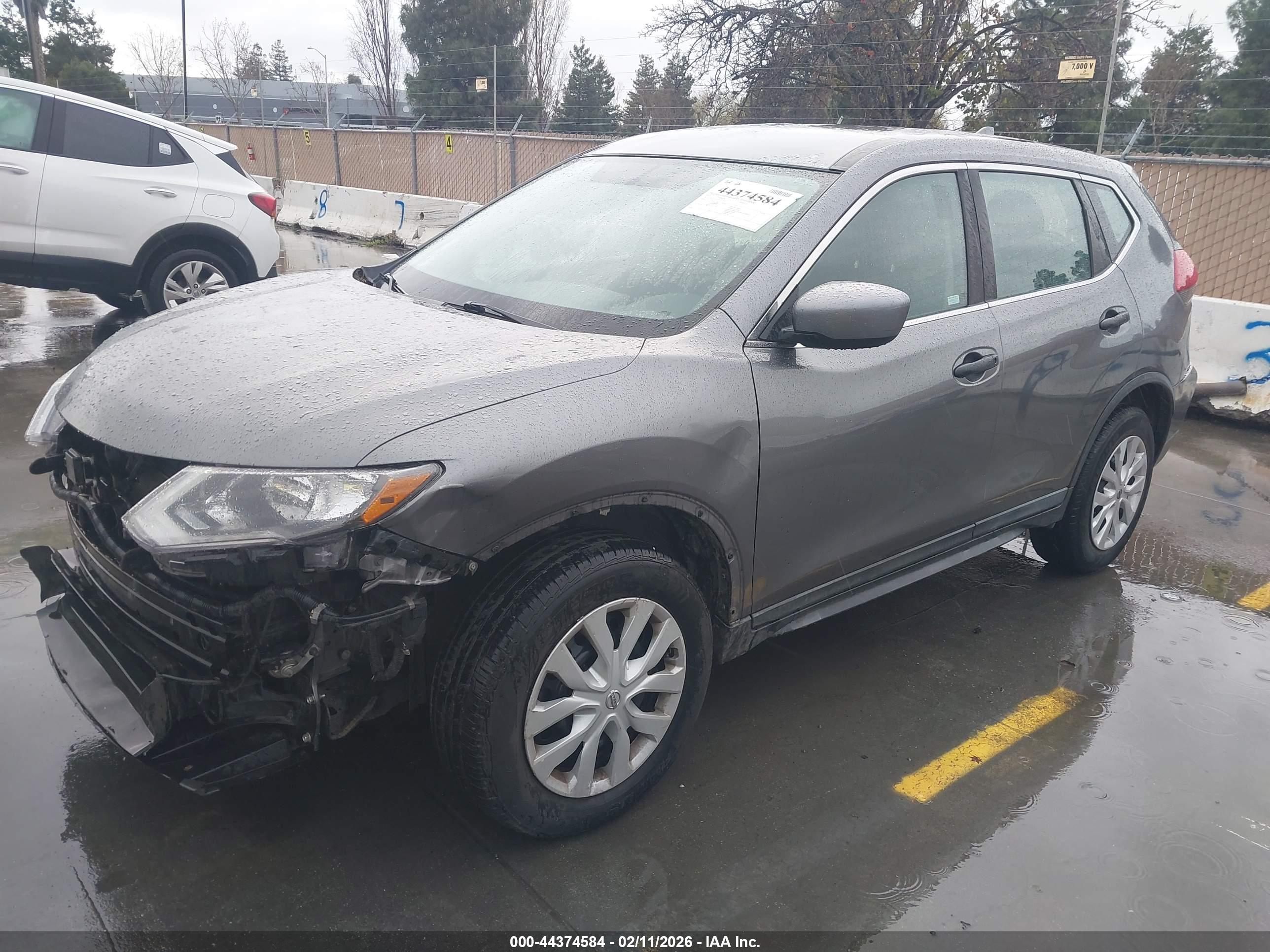 NISSAN ROGUE image 2