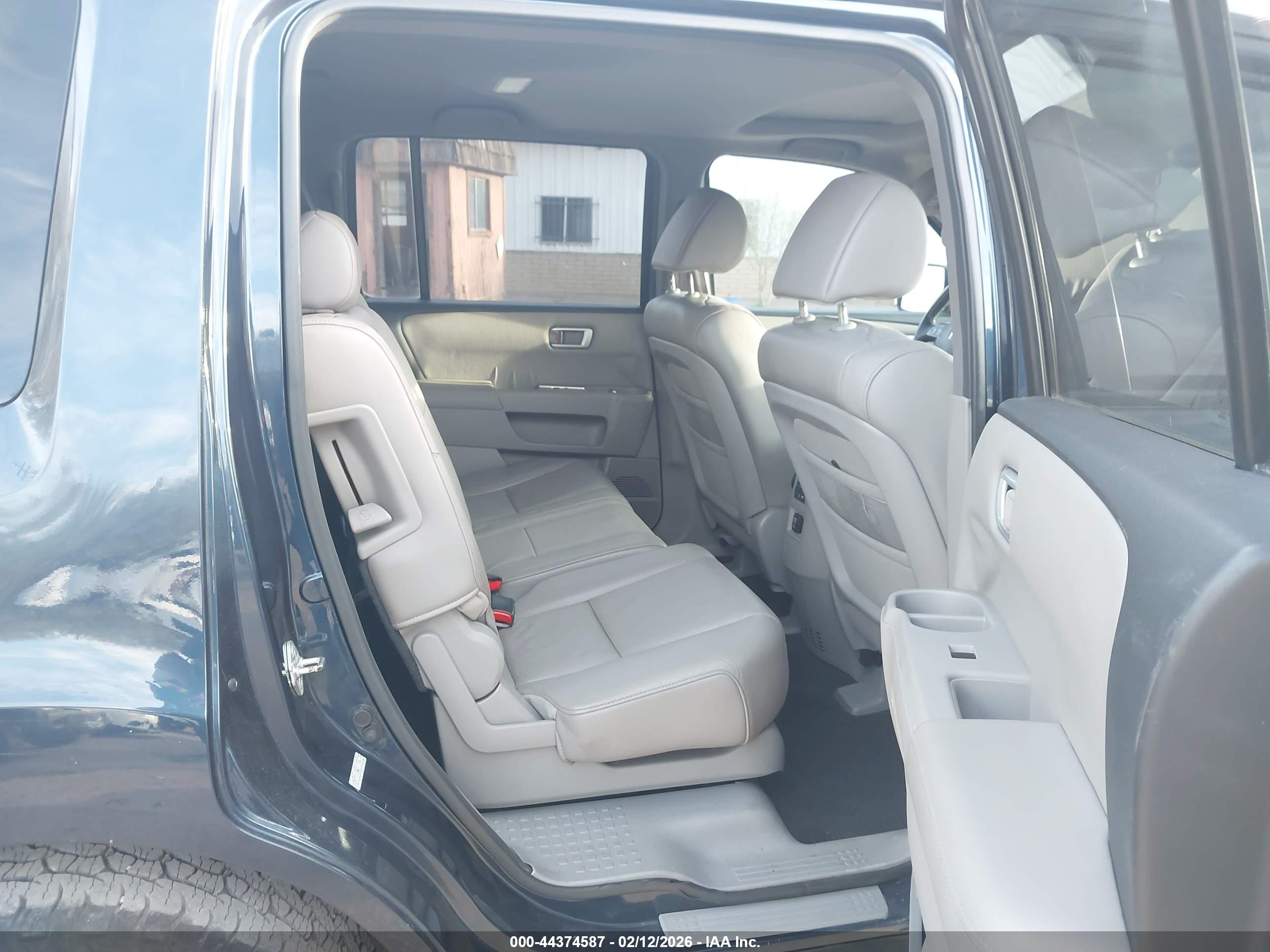 HONDA PILOT image 8