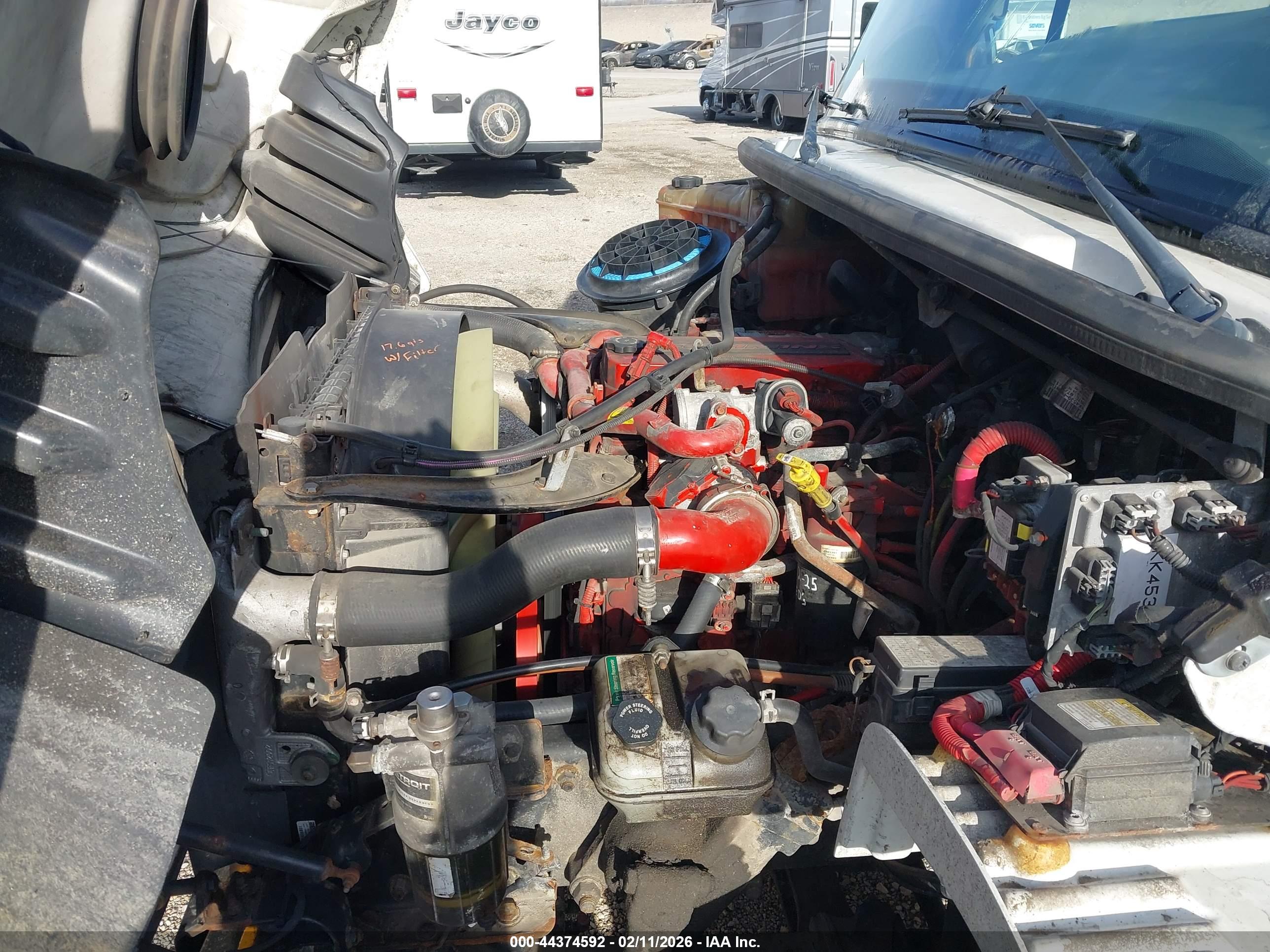 FREIGHTLINER M2 image 10