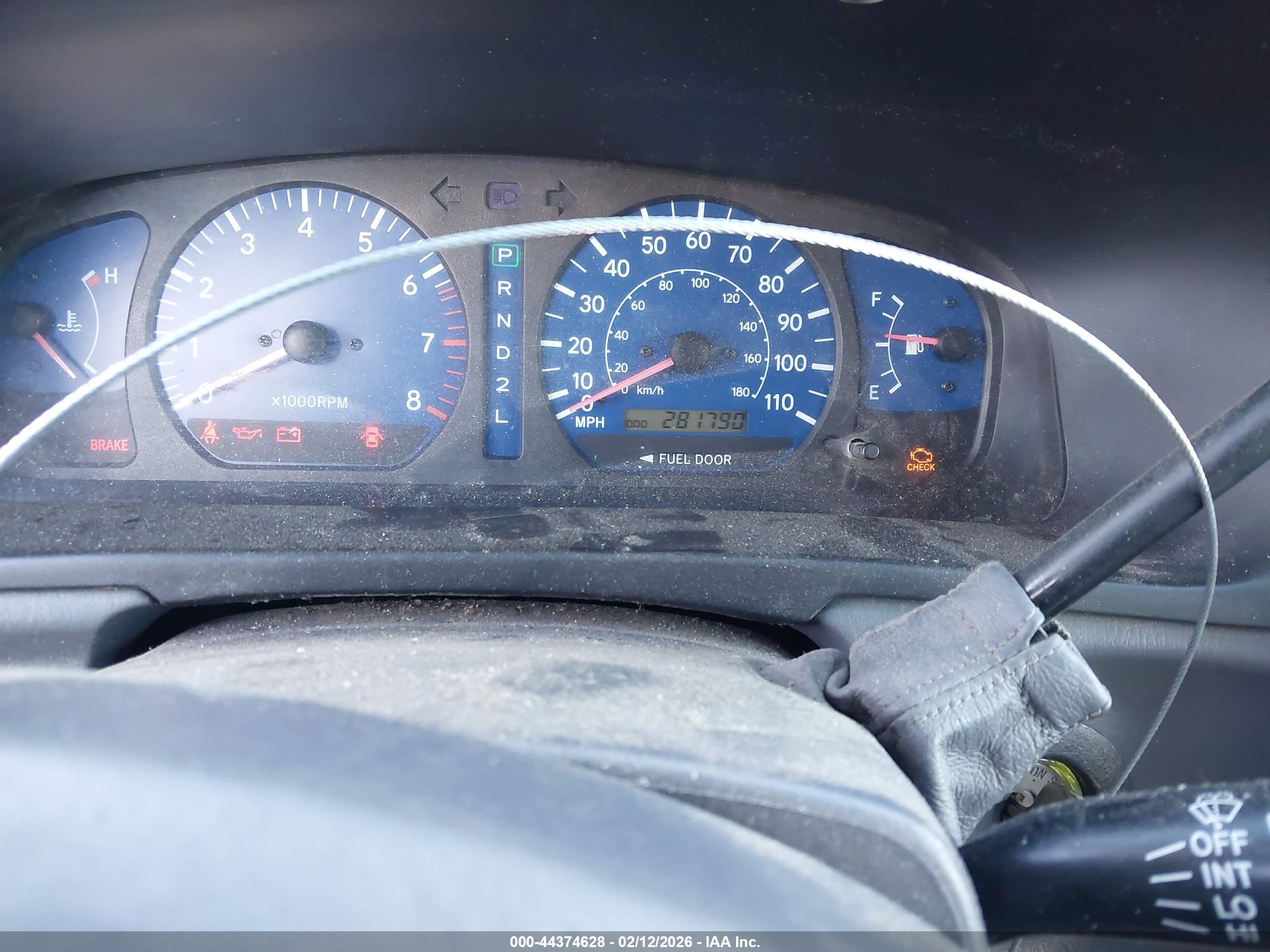 TOYOTA SIENNA image 7