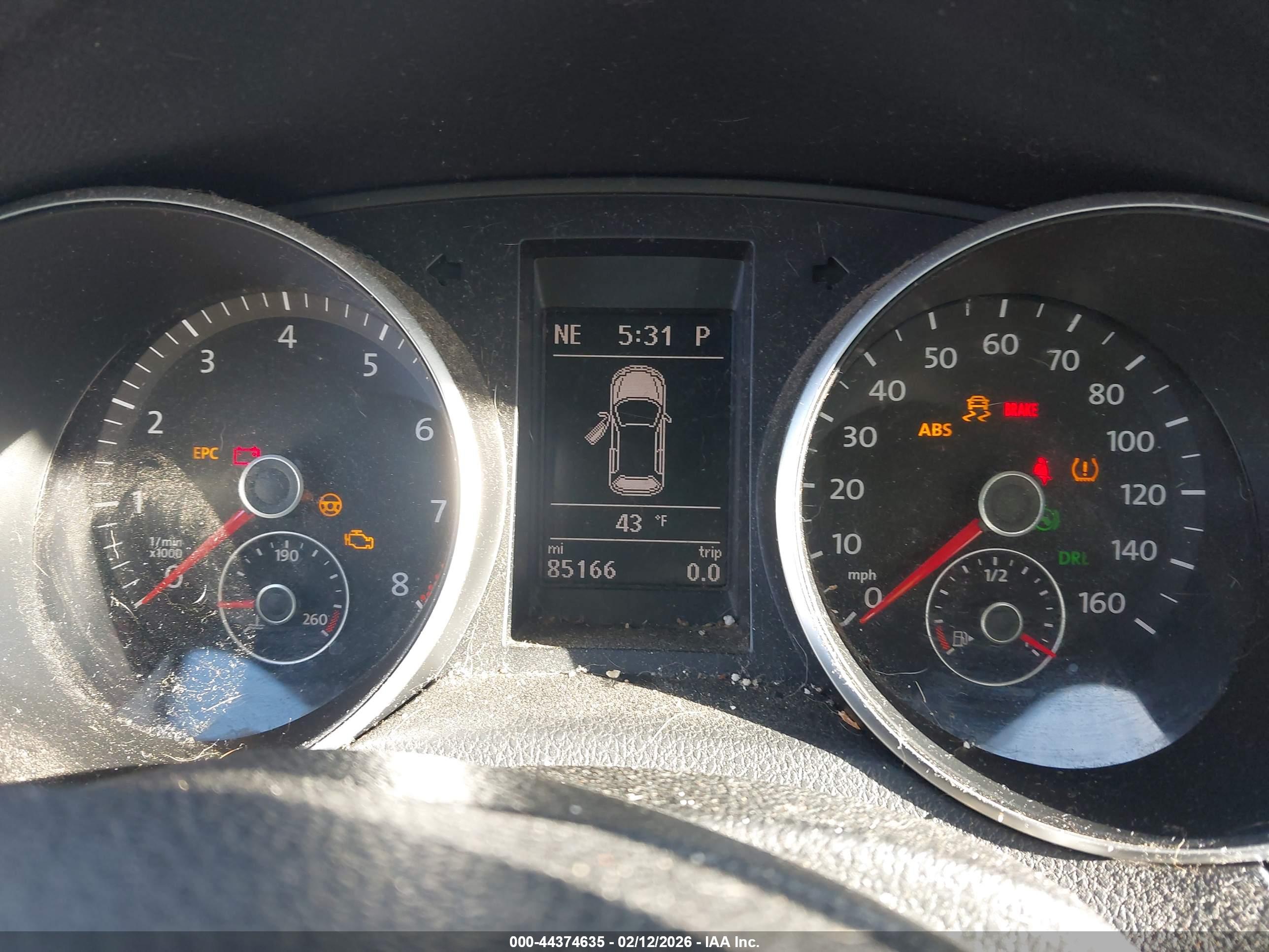 VOLKSWAGEN JETTA image 7