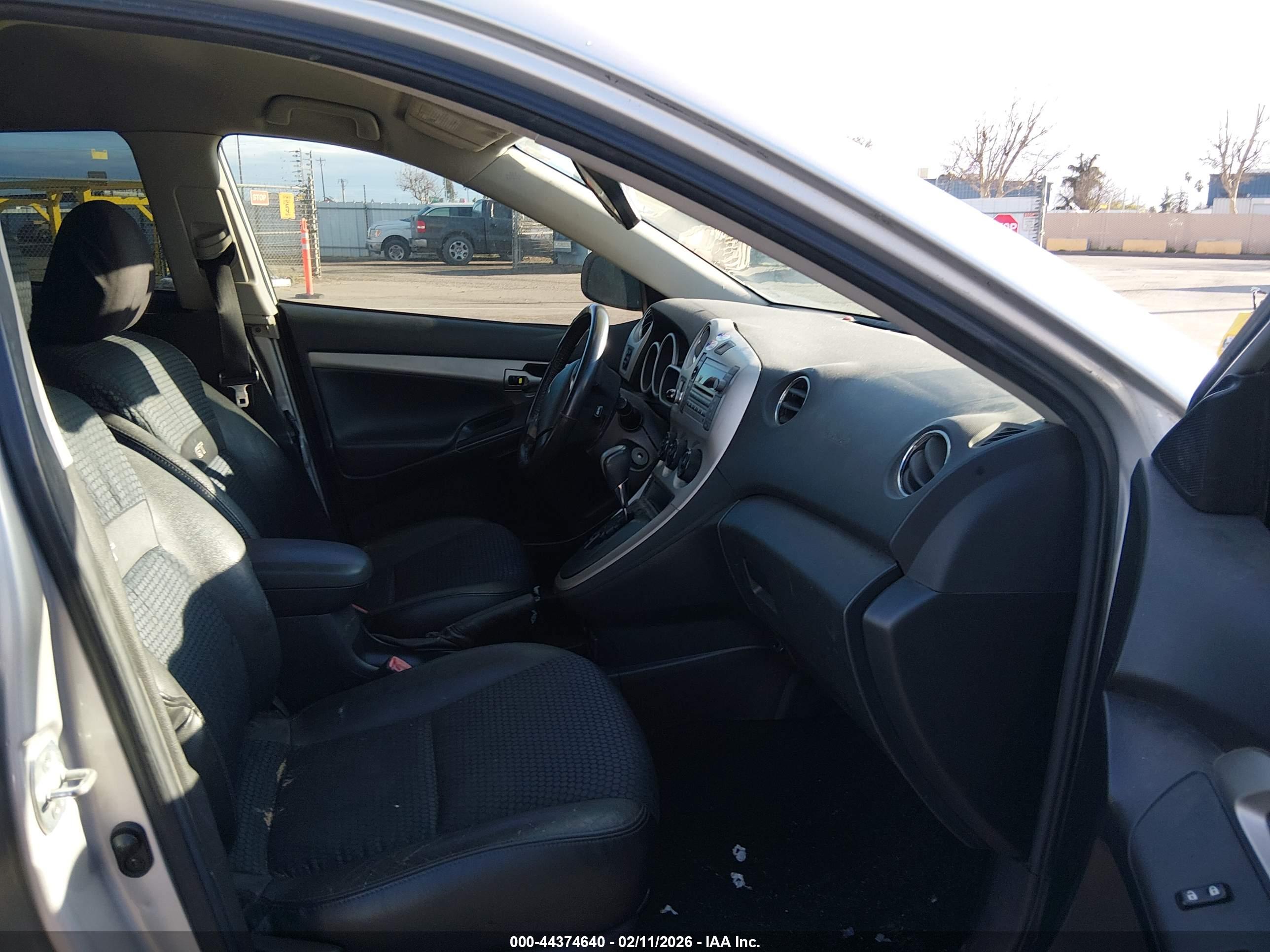 PONTIAC VIBE image 5