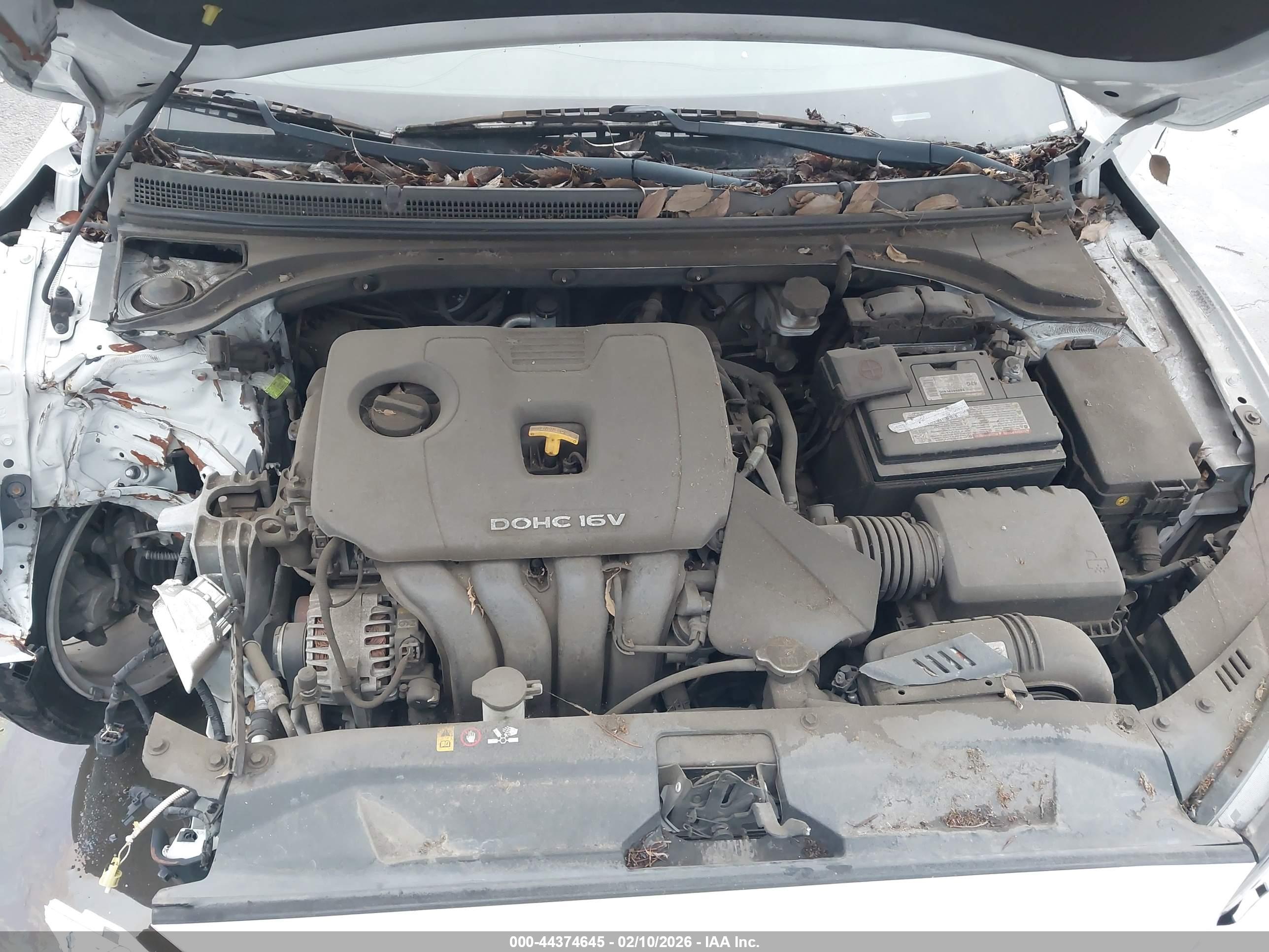 HYUNDAI VELOSTER image 10