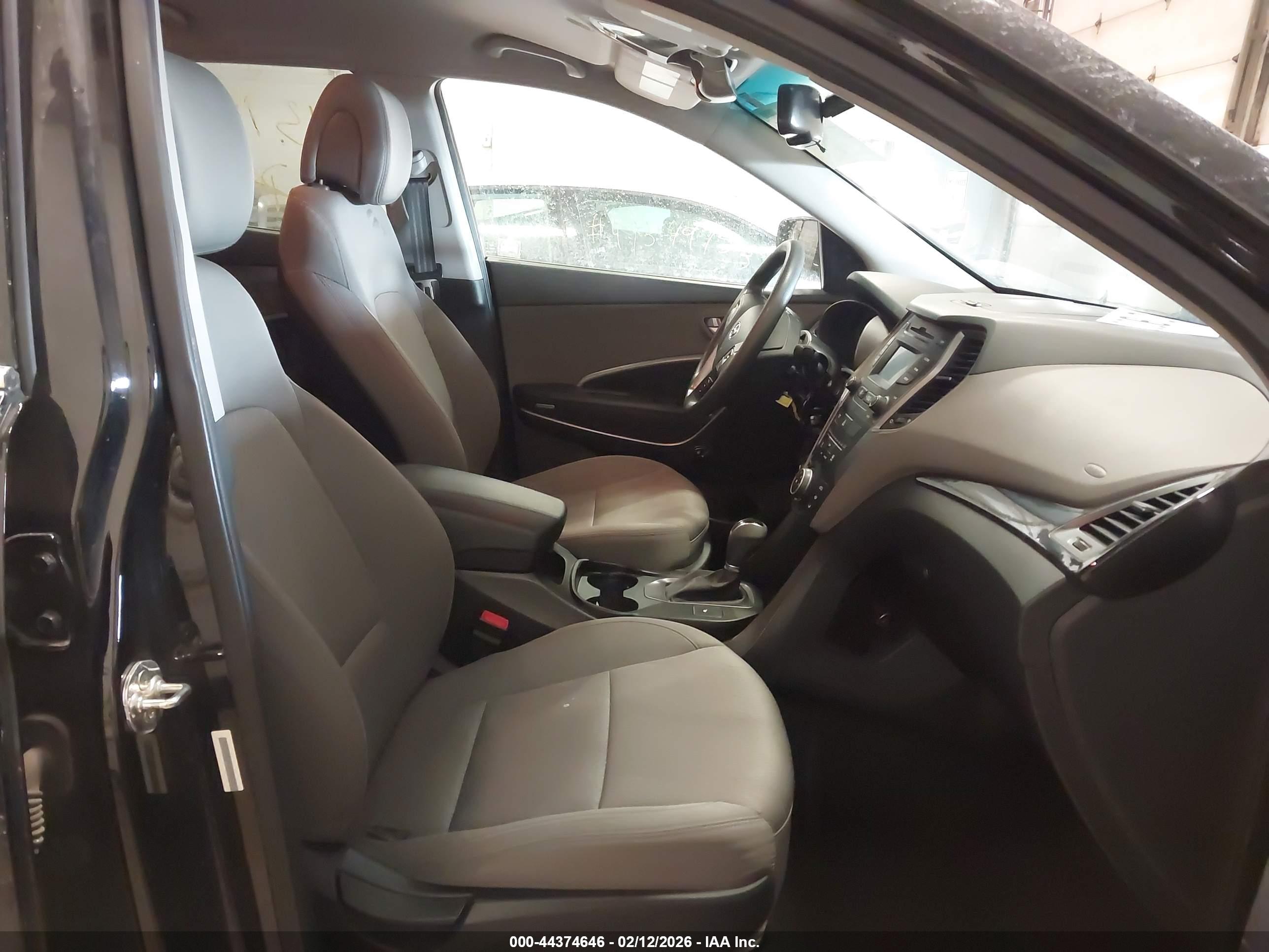 HYUNDAI SANTA image 5