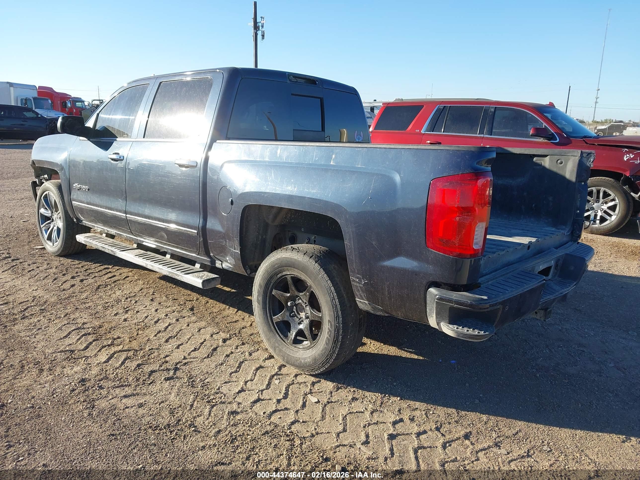 CHEVROLET SILVERADO image 3