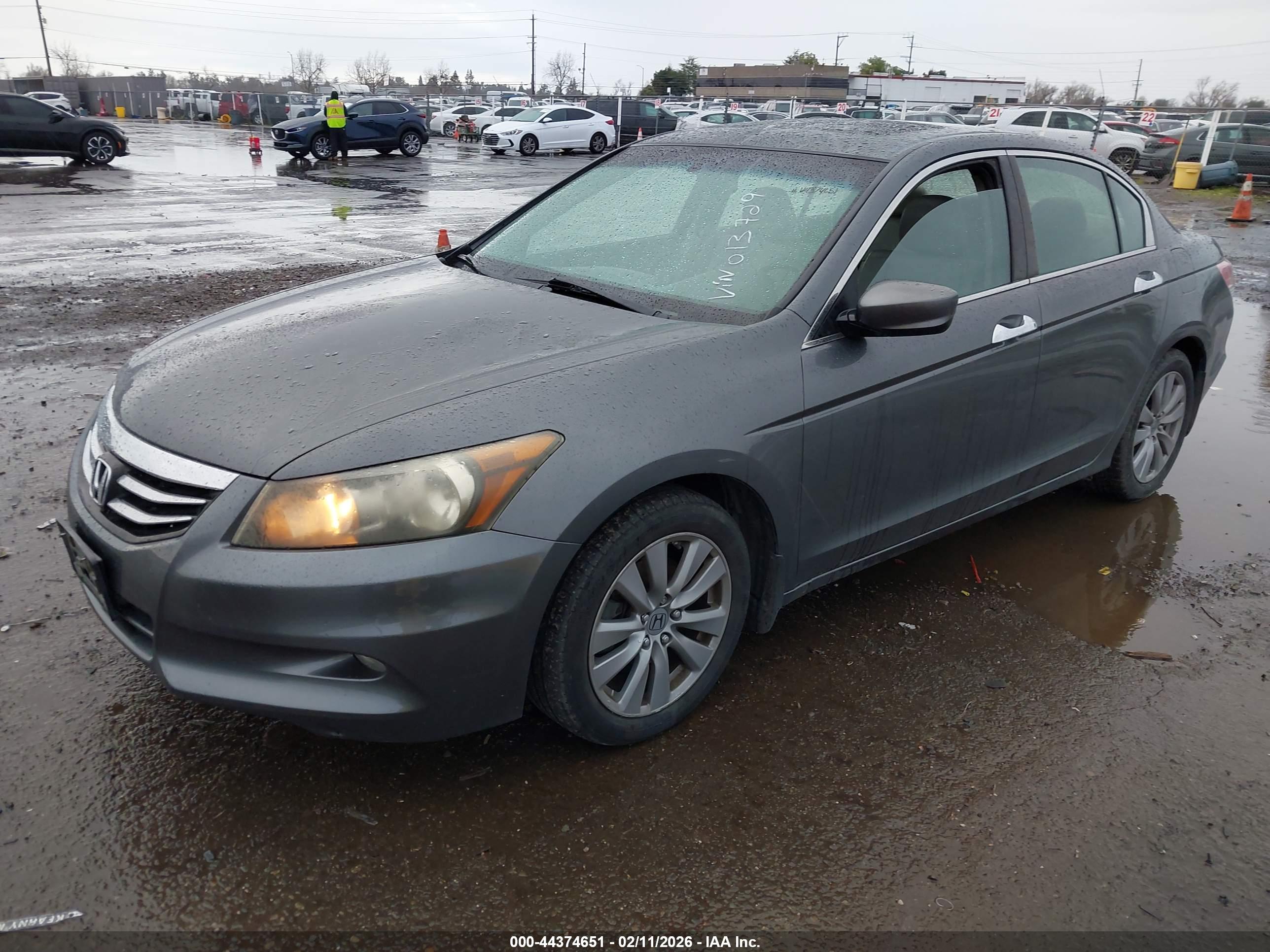 HONDA ACCORD image 2