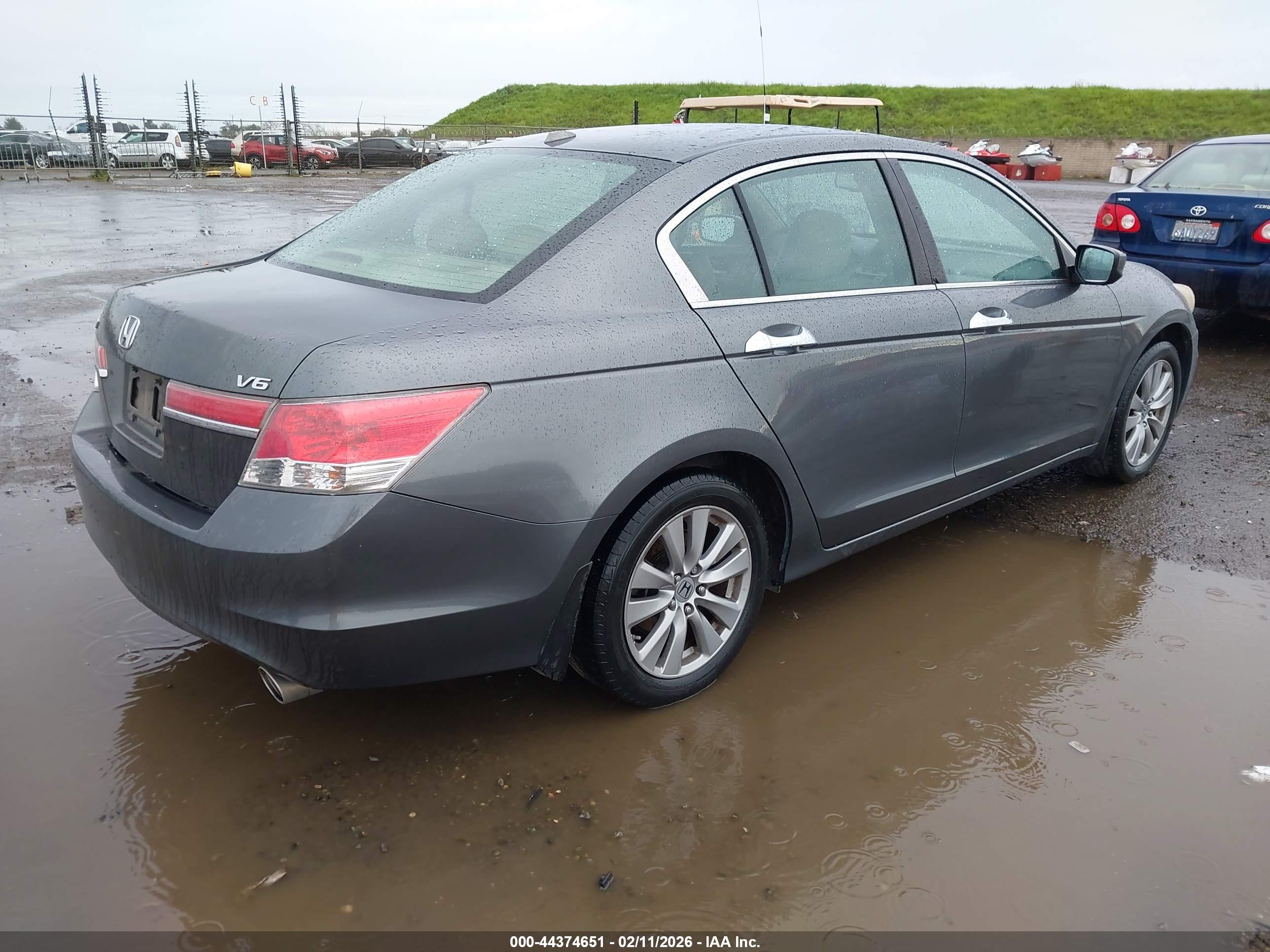 HONDA ACCORD image 4