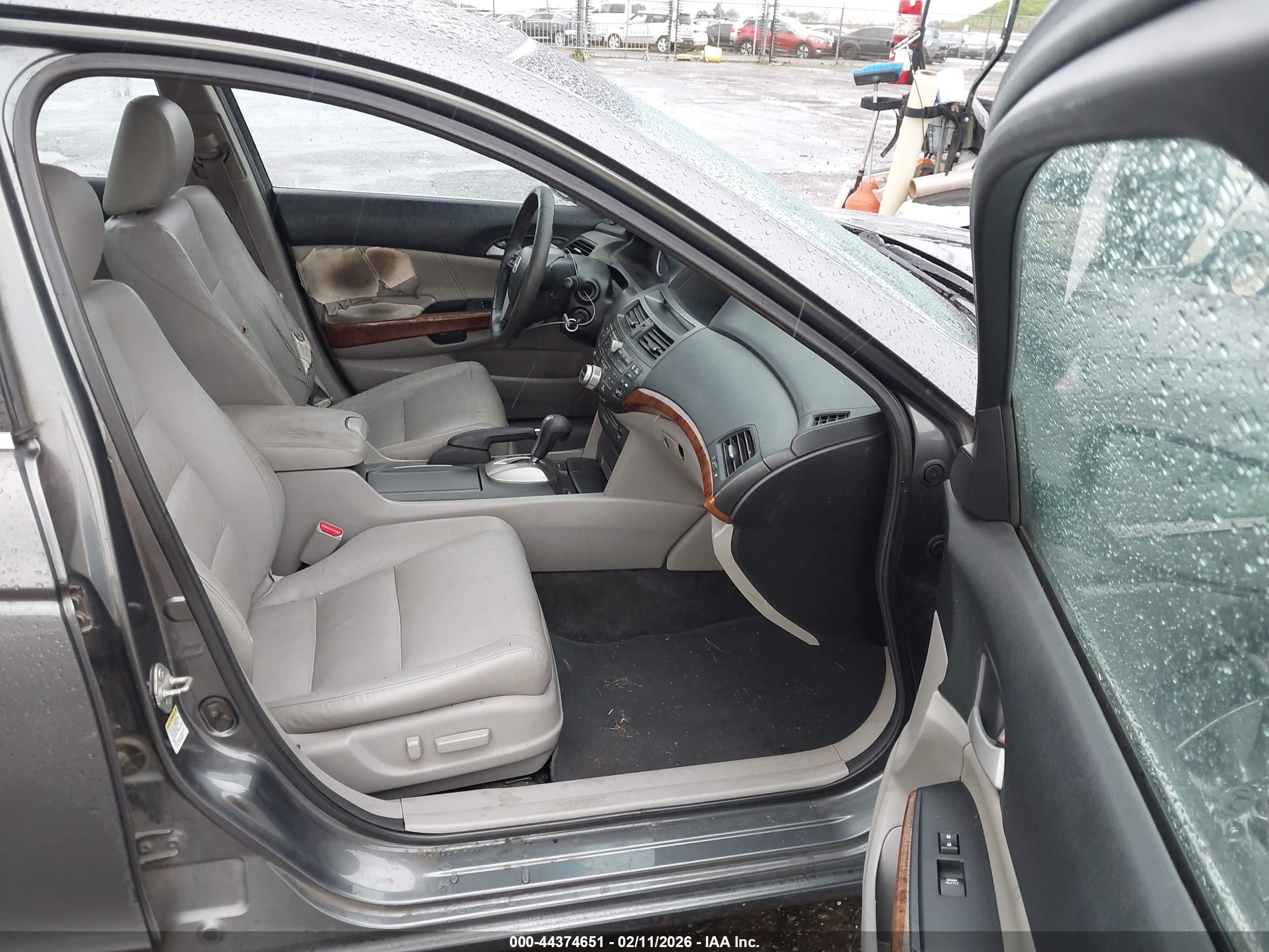 HONDA ACCORD image 5