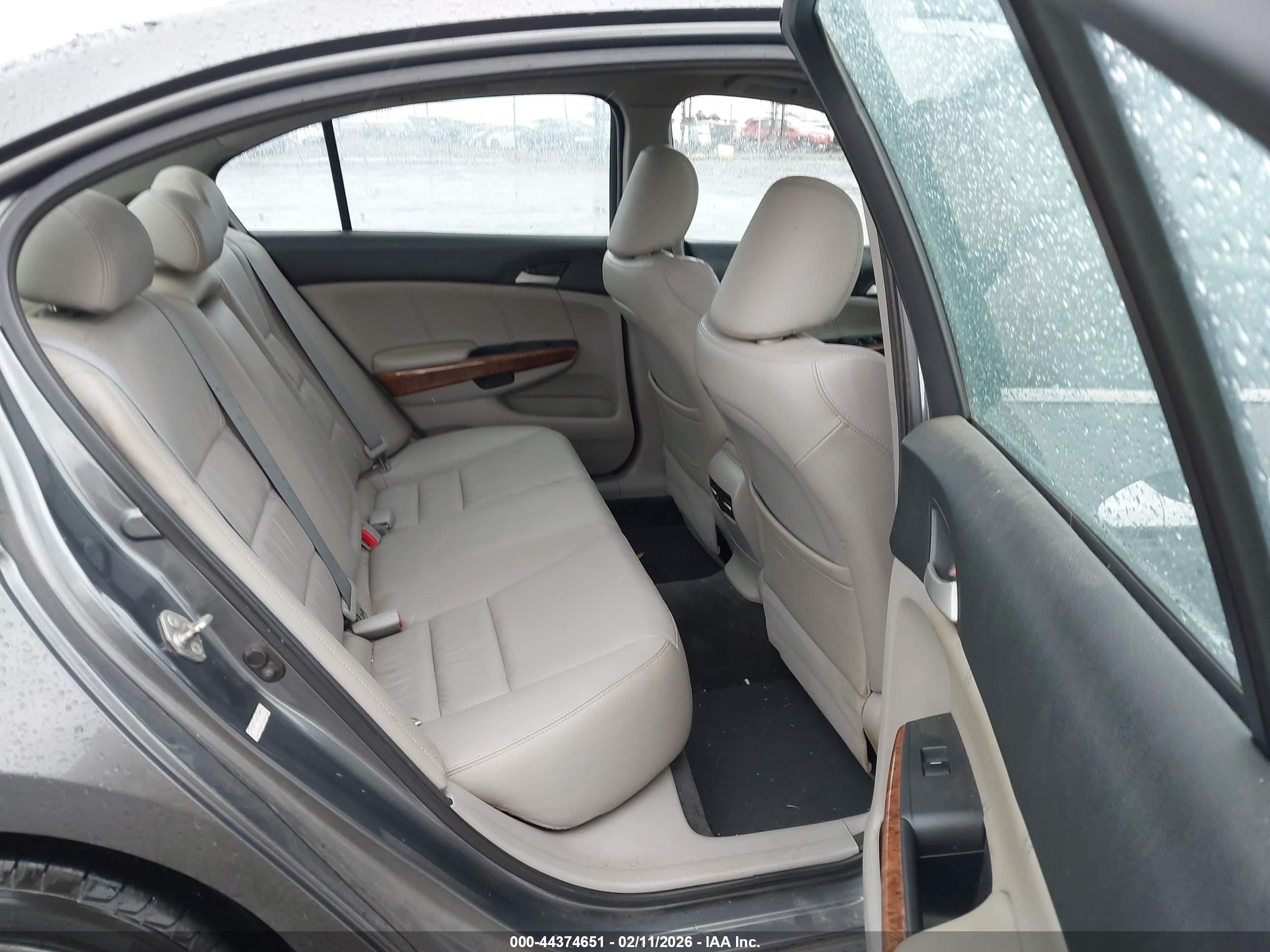 HONDA ACCORD image 8