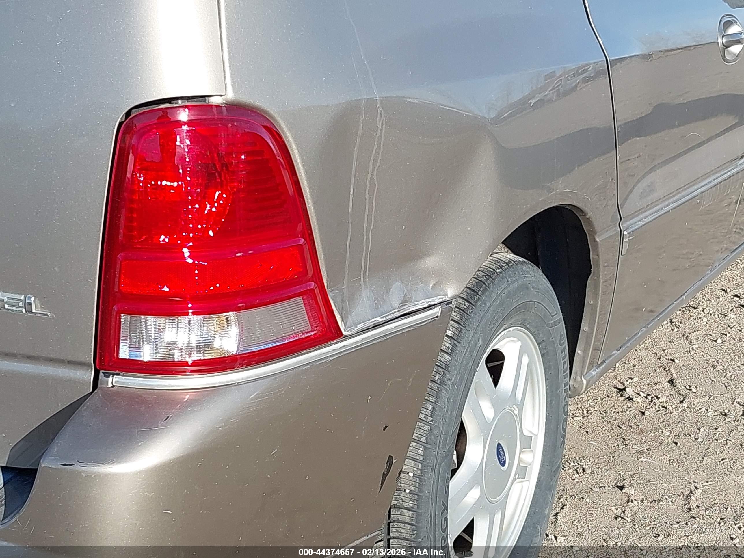 FORD FREESTAR image 6