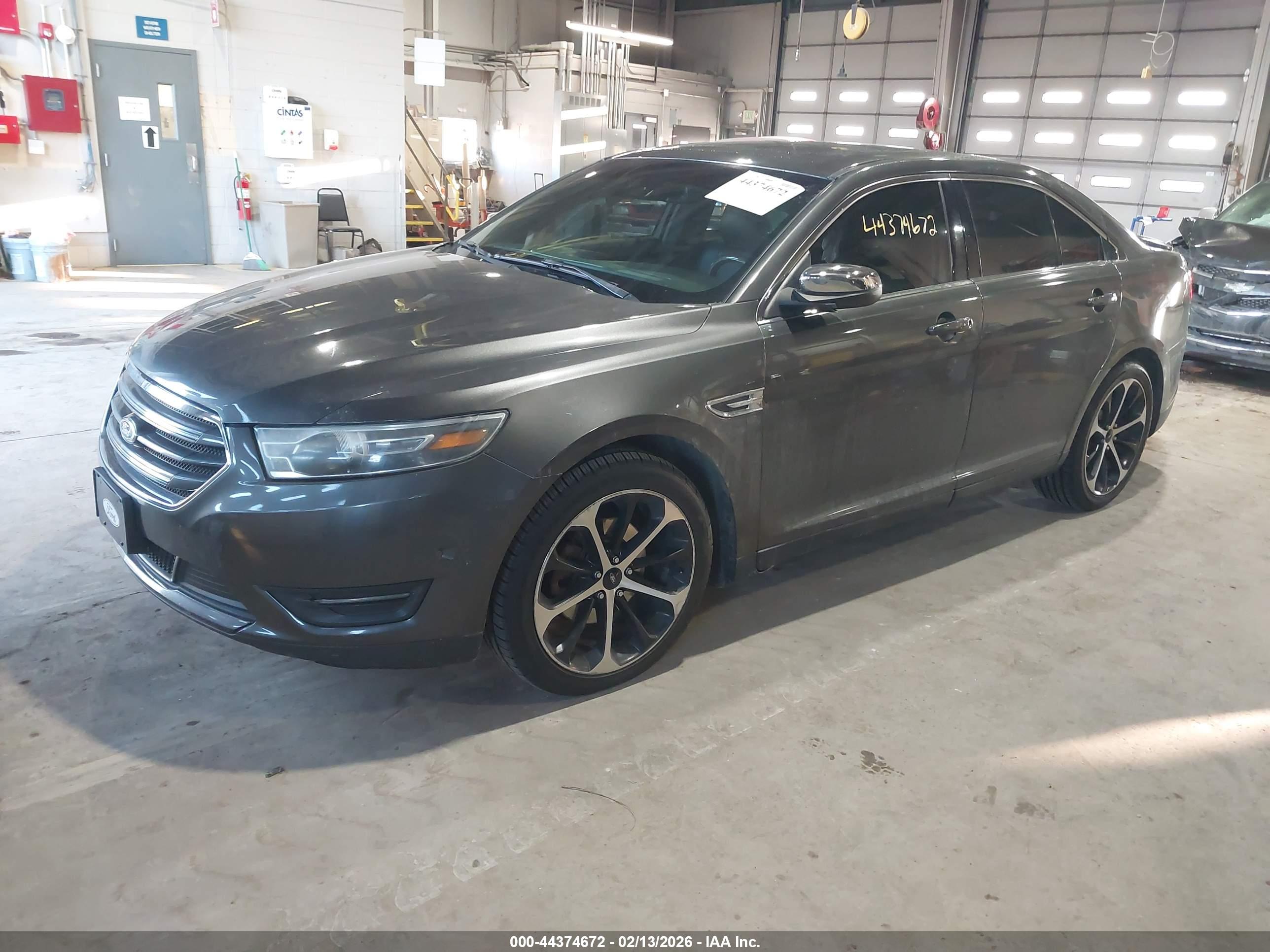 FORD TAURUS image 2