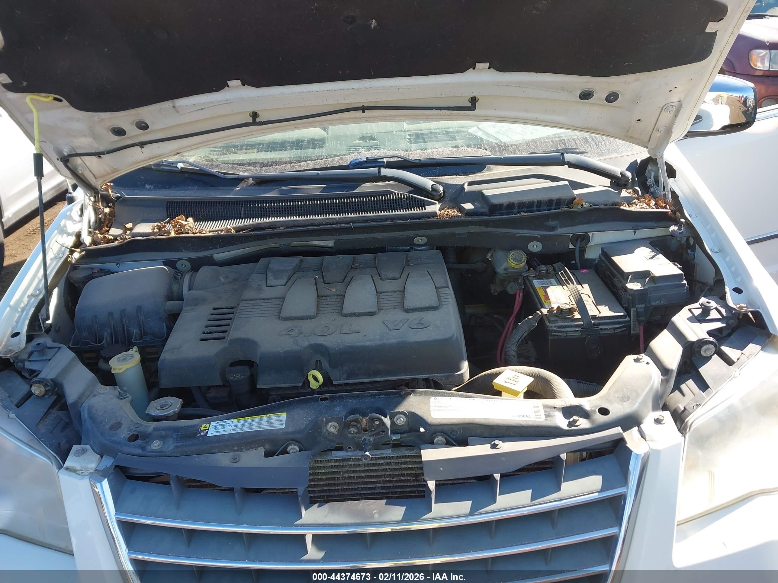 CHRYSLER TOWN image 10