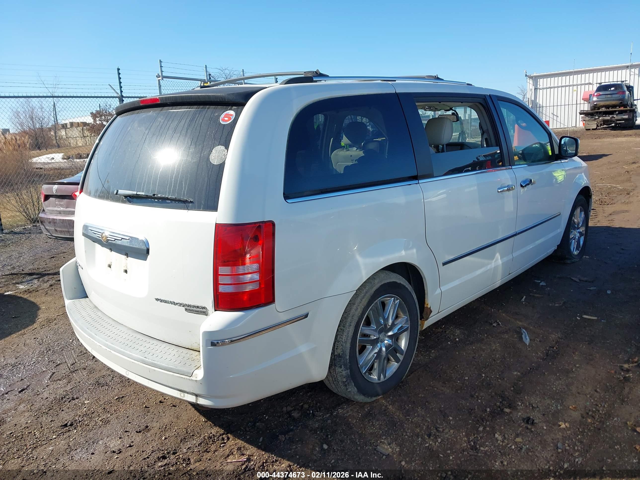 CHRYSLER TOWN image 4