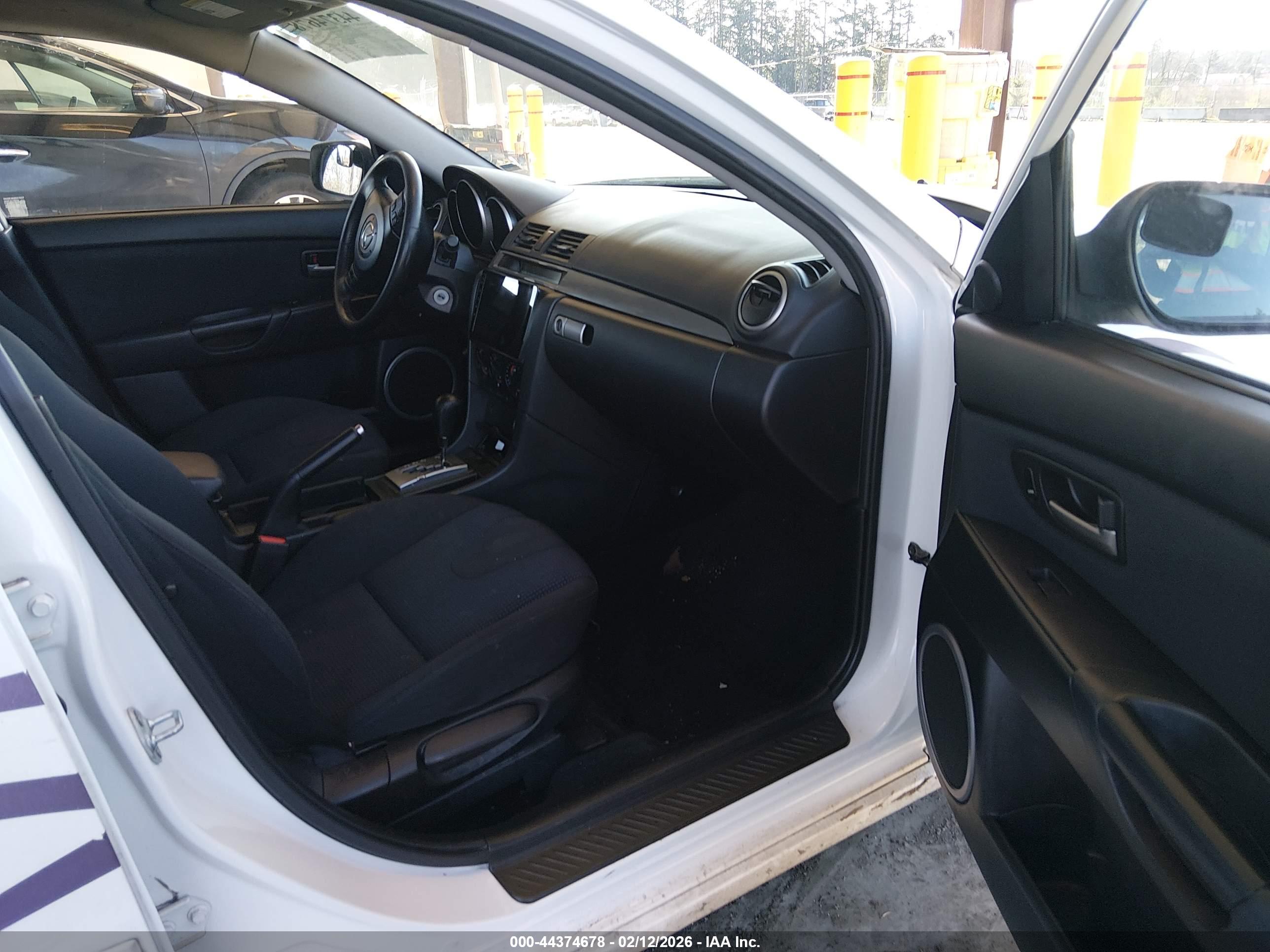 MAZDA MAZDA3 image 5