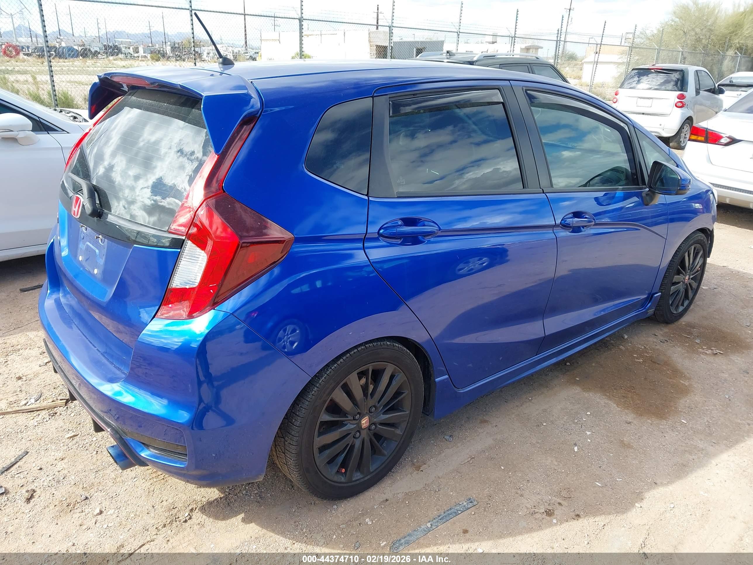 HONDA FIT image 4