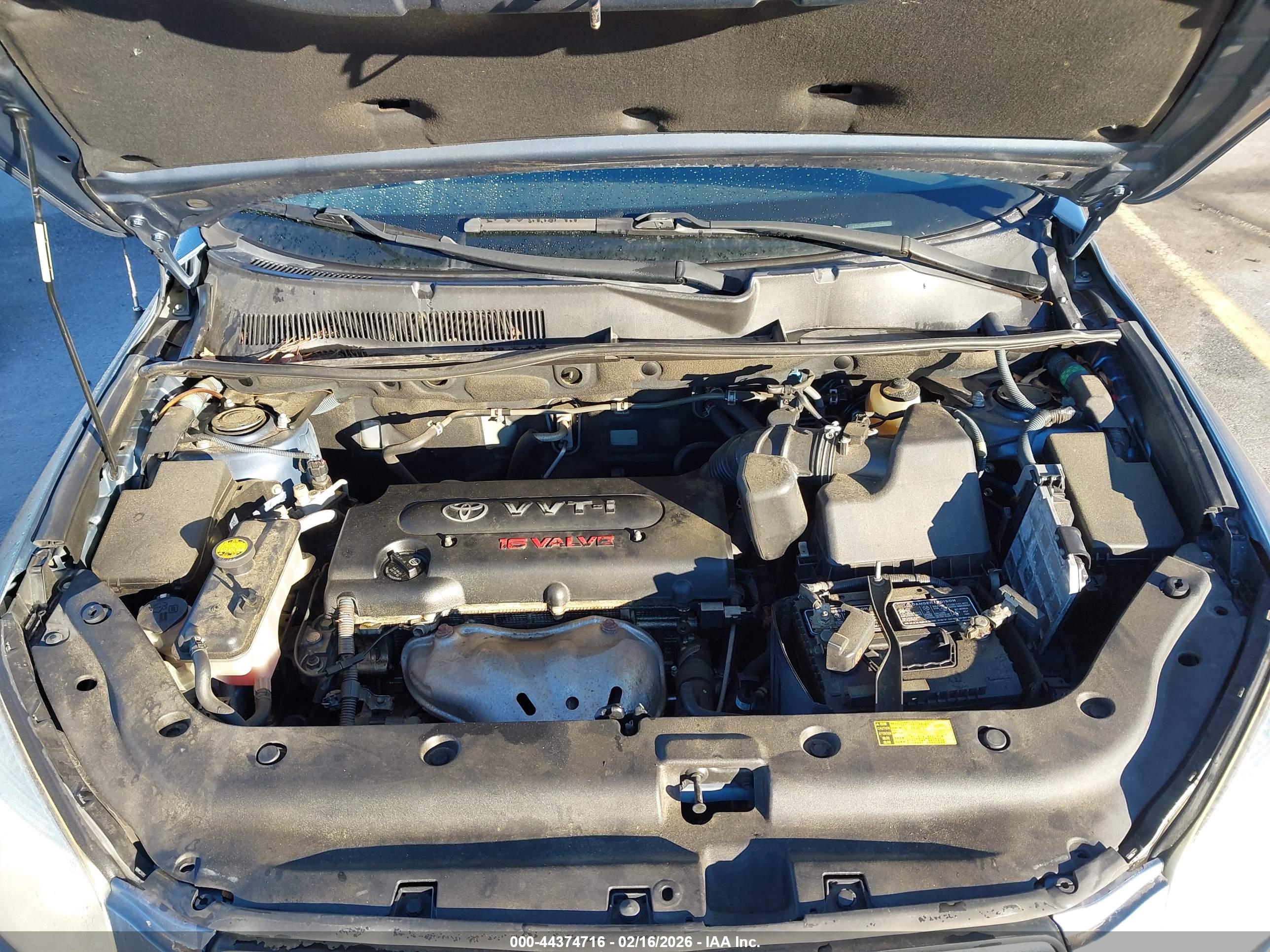 TOYOTA RAV4 image 10