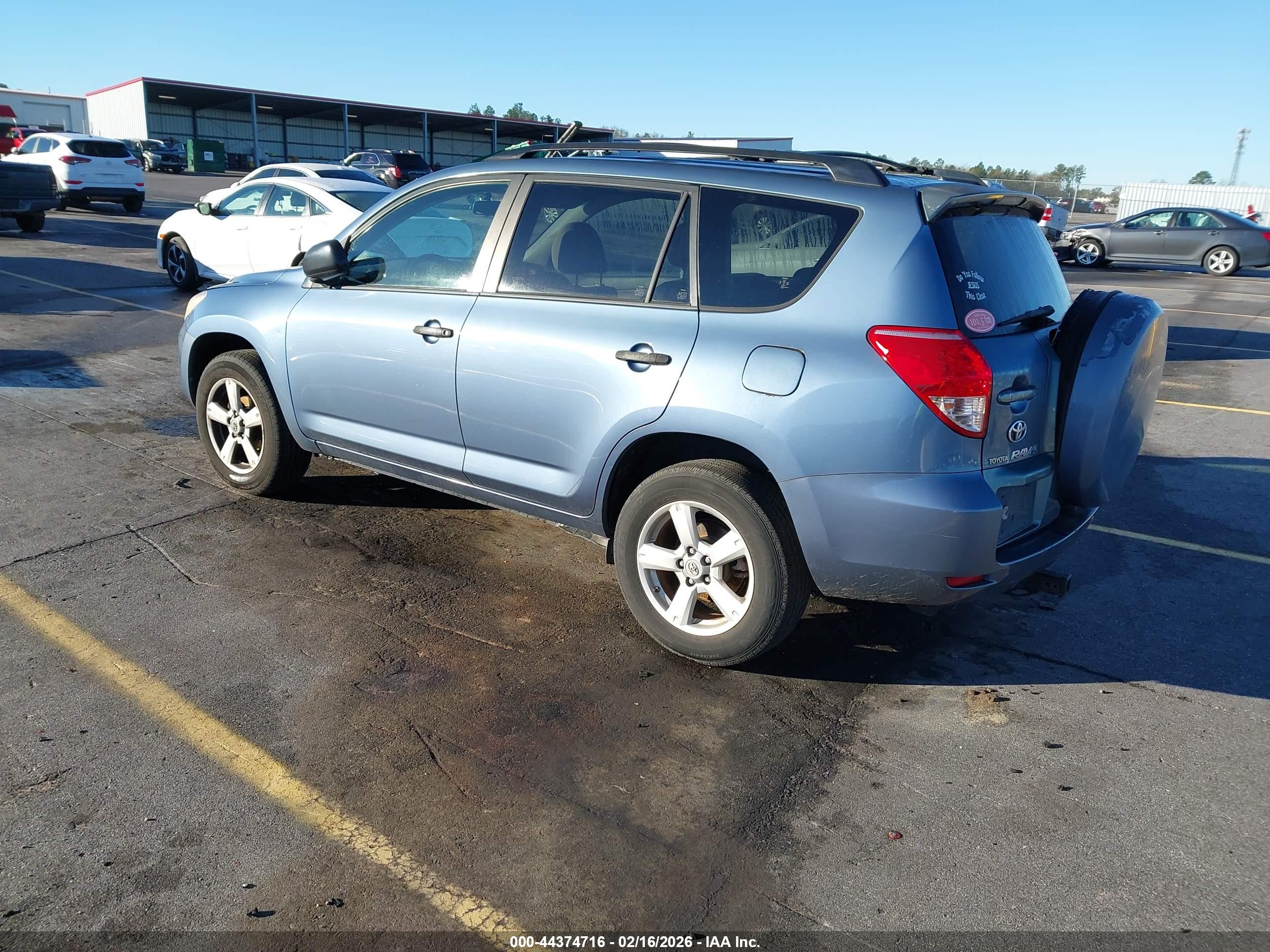 TOYOTA RAV4 image 3