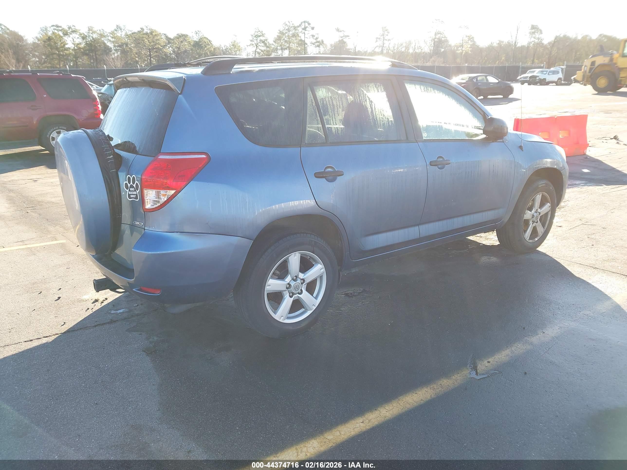 TOYOTA RAV4 image 4