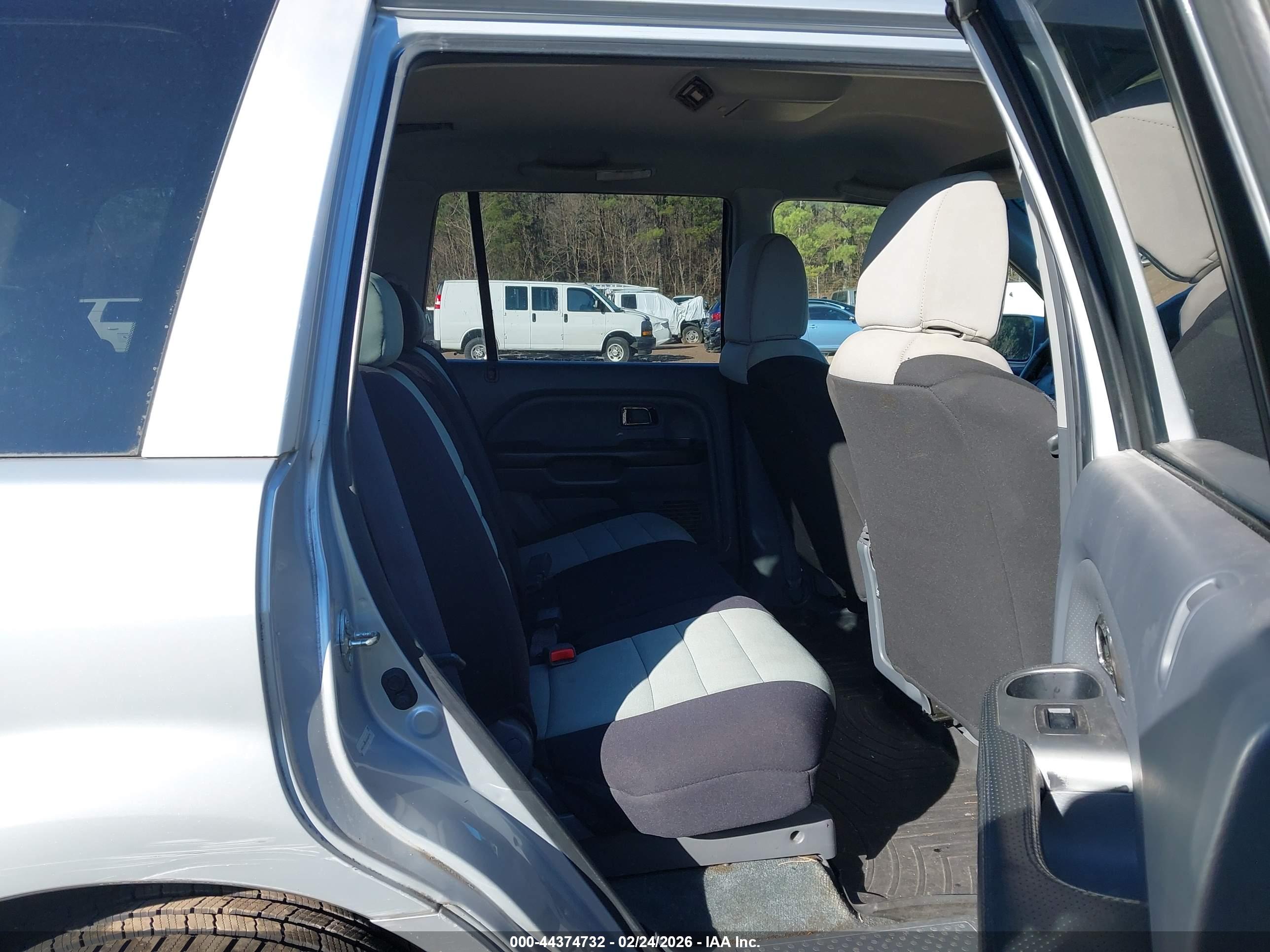 HONDA PILOT image 8