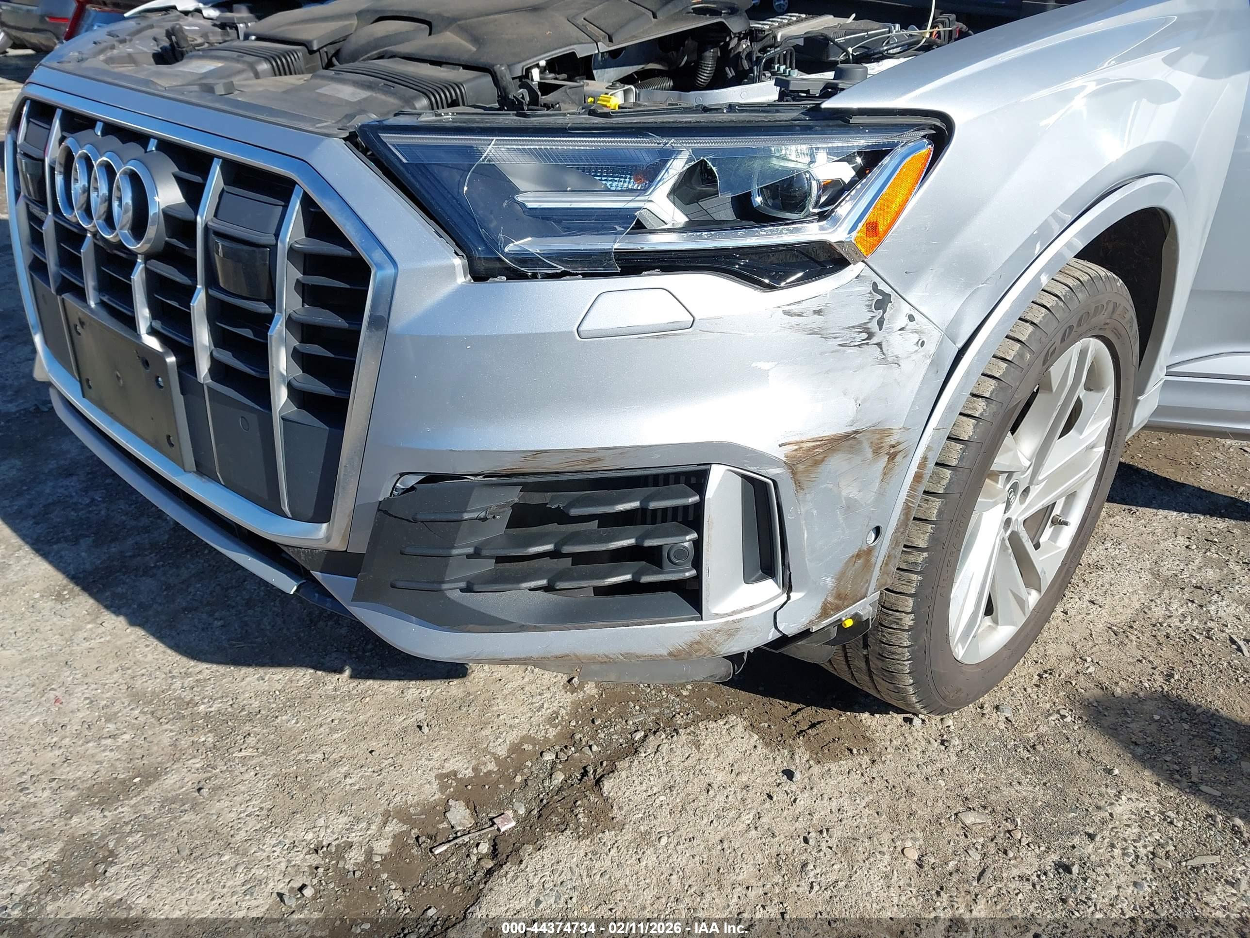 AUDI Q7 image 6