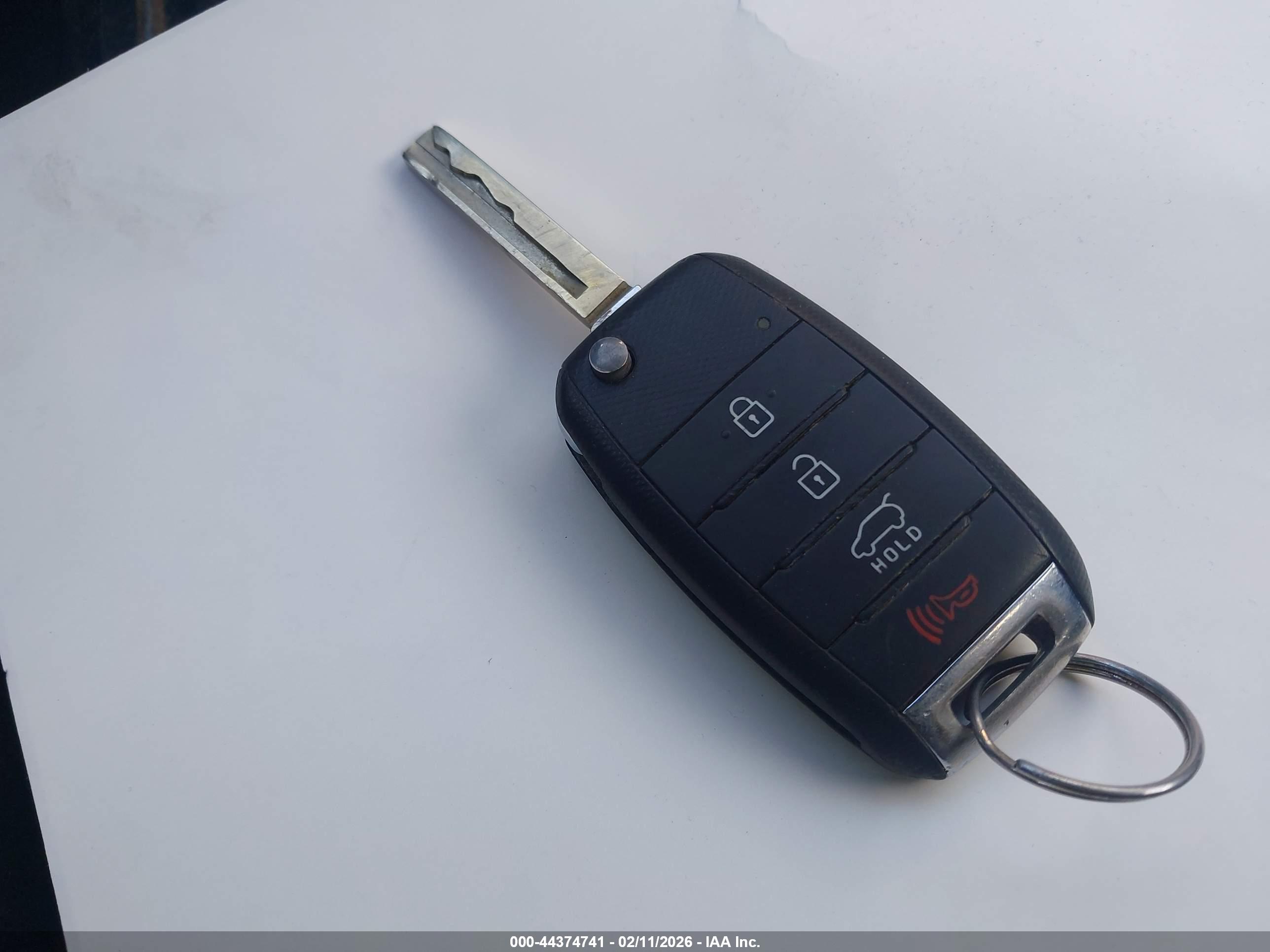 KIA SORENTO image 11