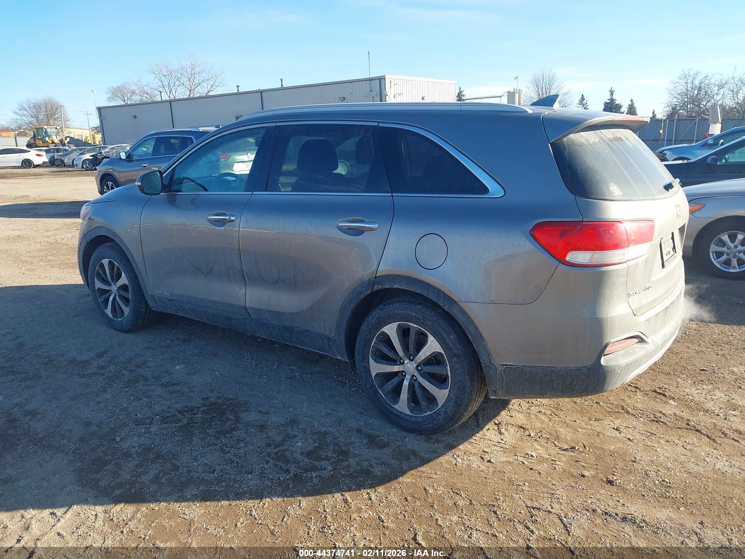 KIA SORENTO image 3