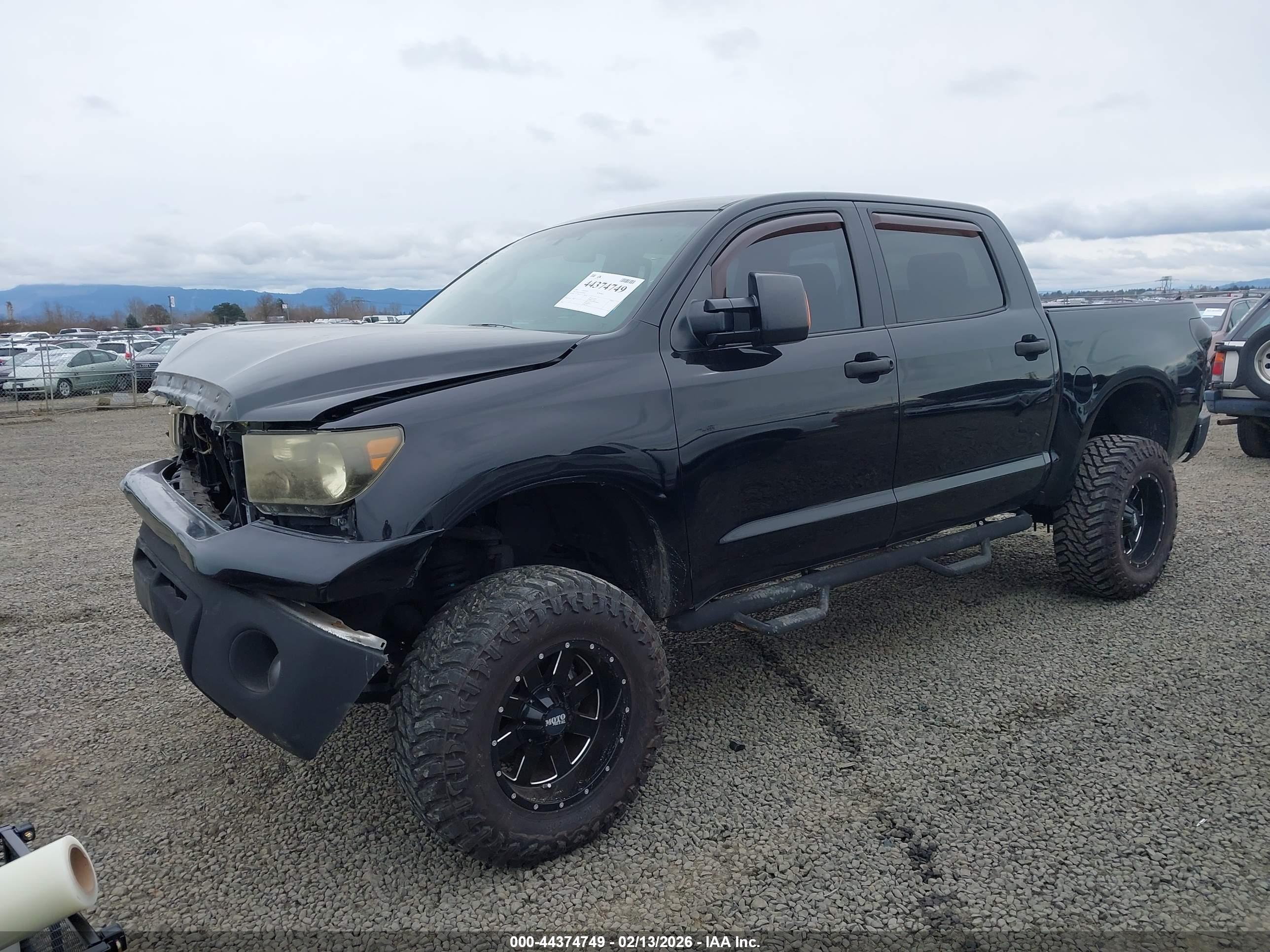 TOYOTA TUNDRA image 2