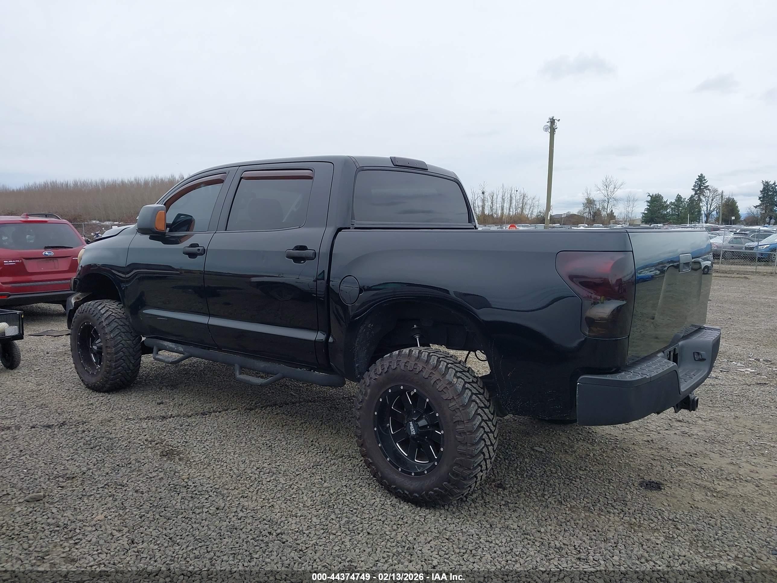 TOYOTA TUNDRA image 3