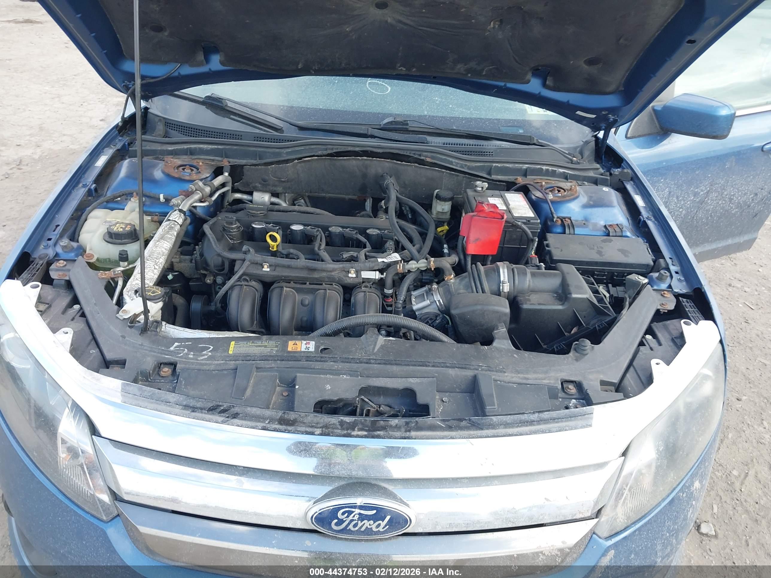 FORD FUSION image 10