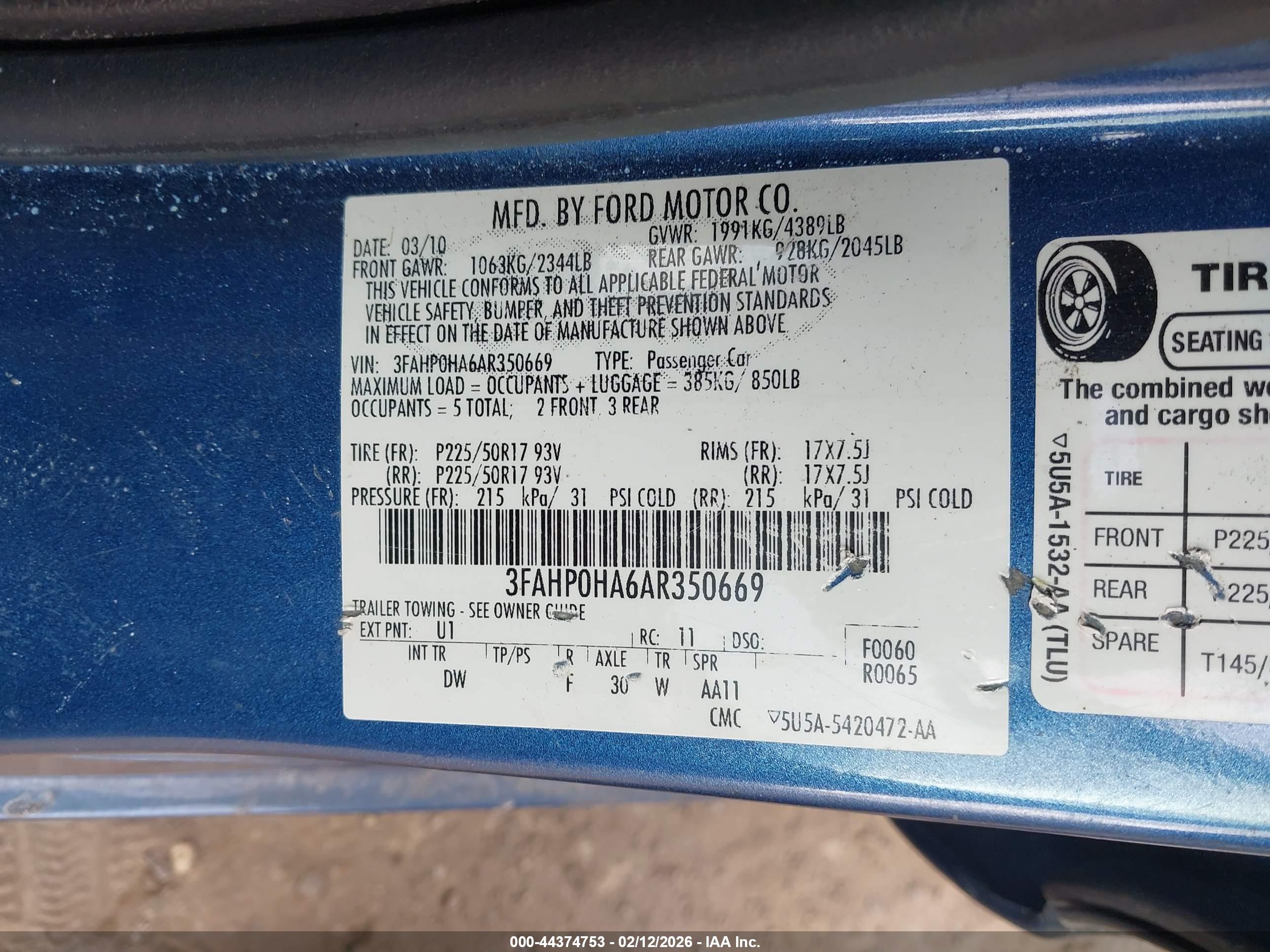 FORD FUSION image 9