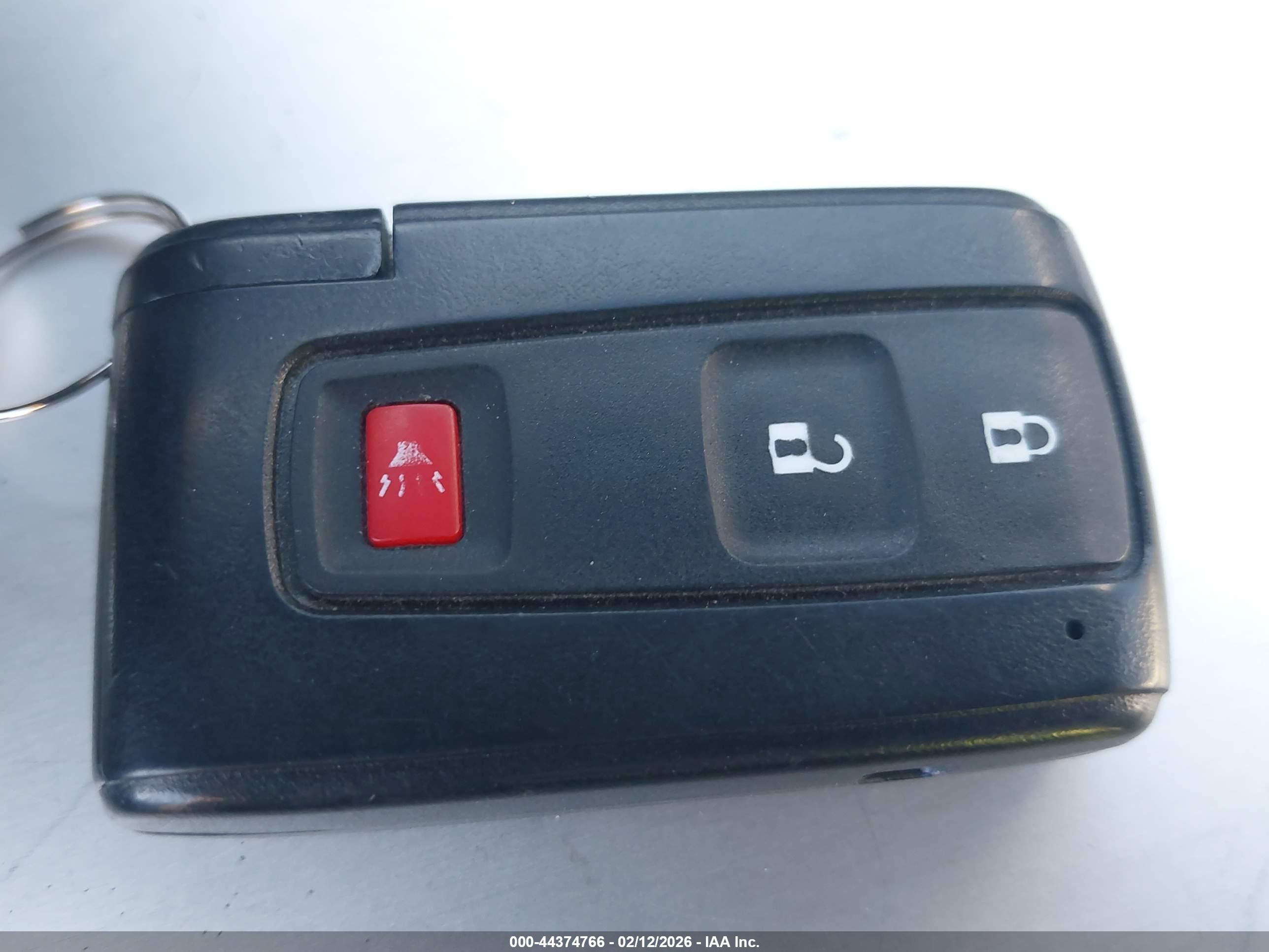 TOYOTA PRIUS image 11