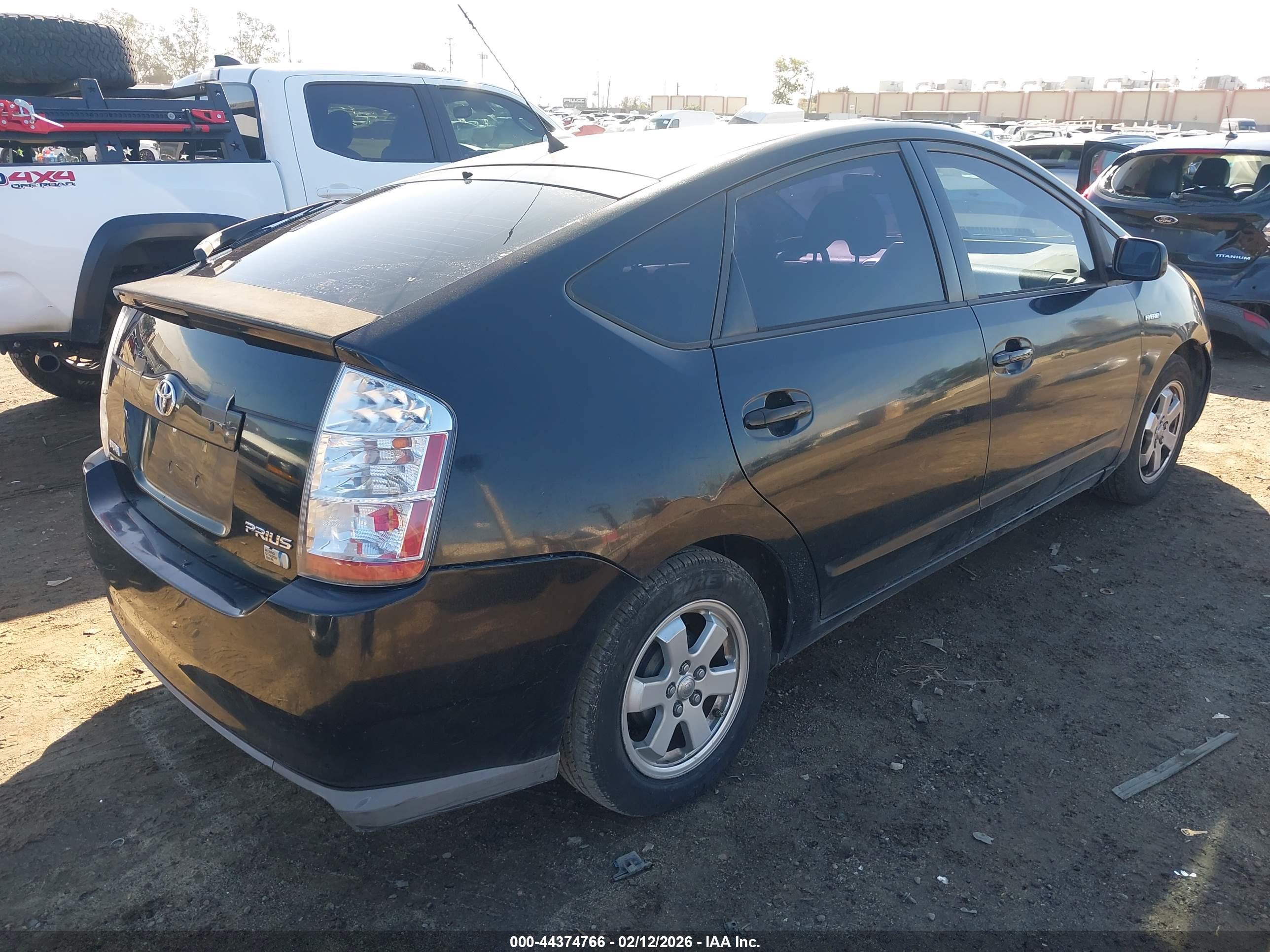 TOYOTA PRIUS image 4