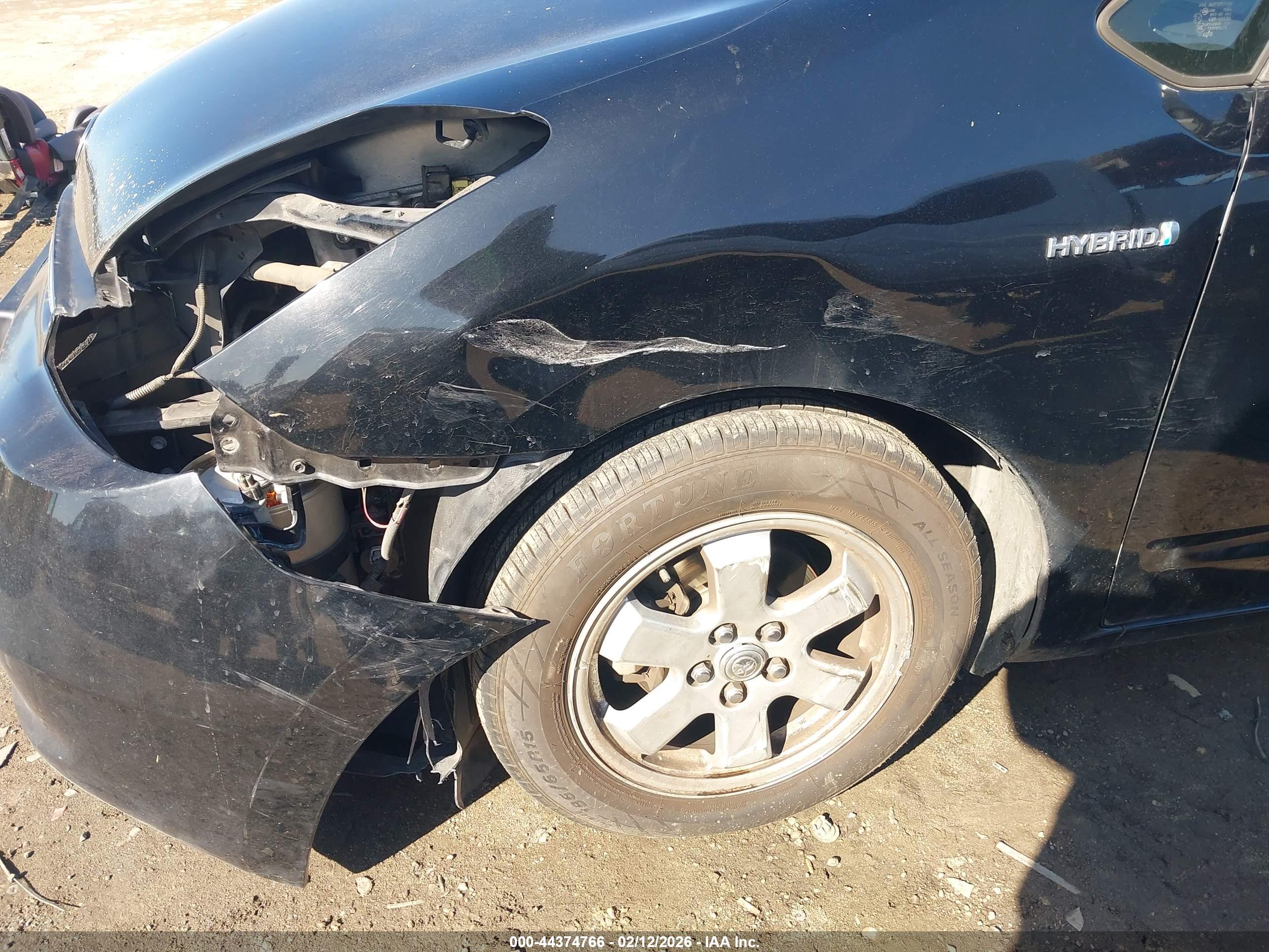 TOYOTA PRIUS image 6