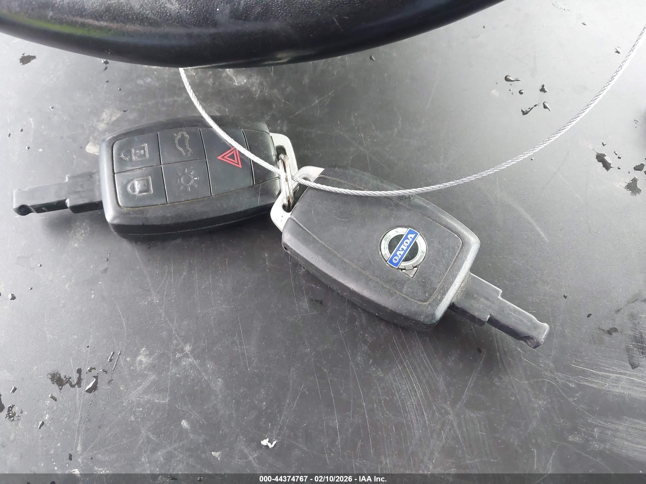 VOLVO C30 image 11
