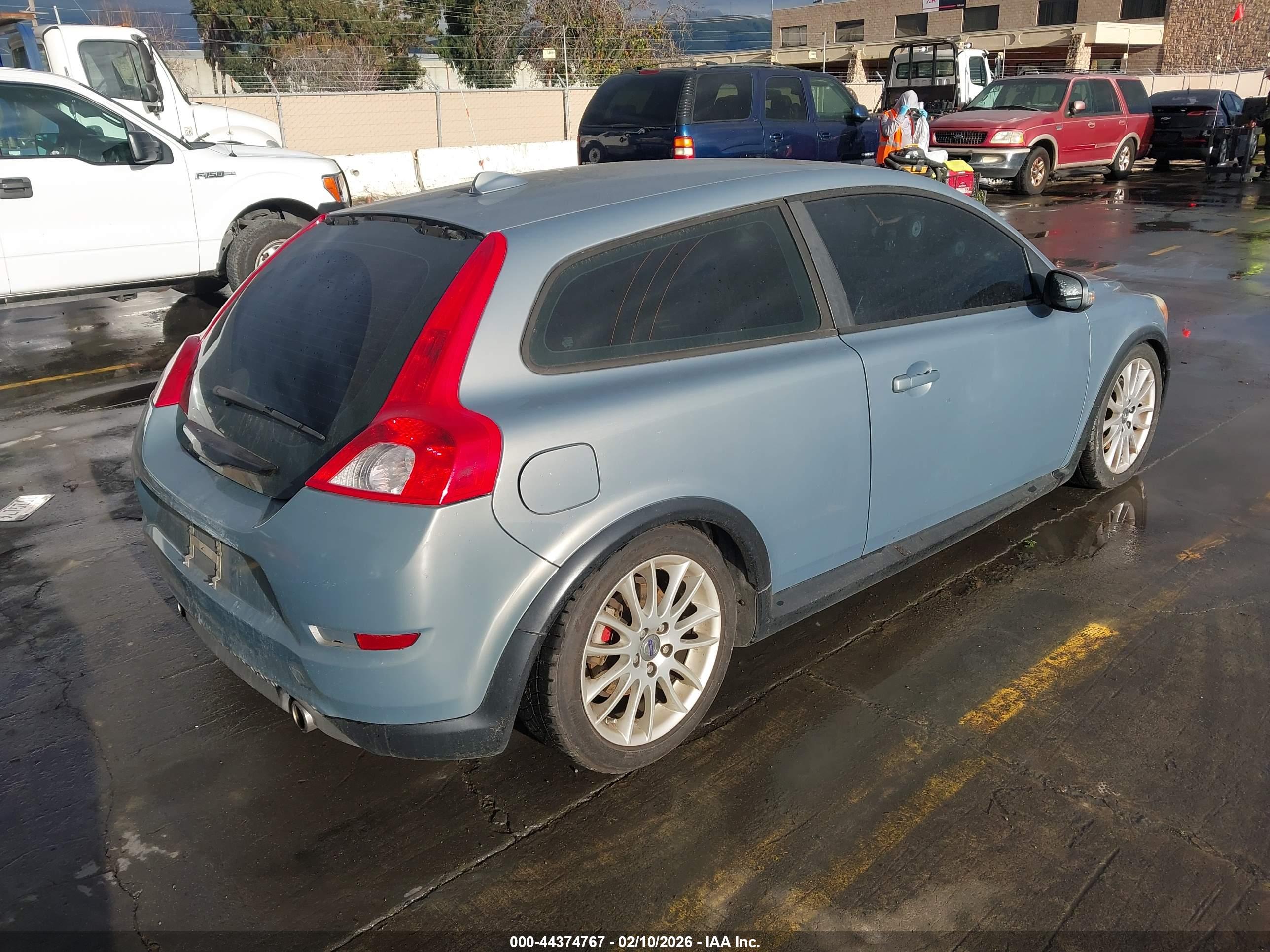VOLVO C30 image 4