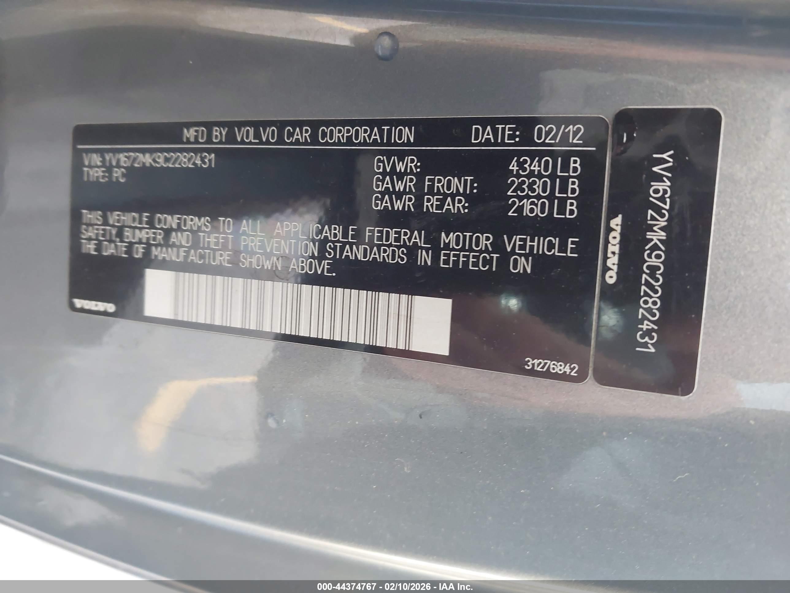 VOLVO C30 image 9