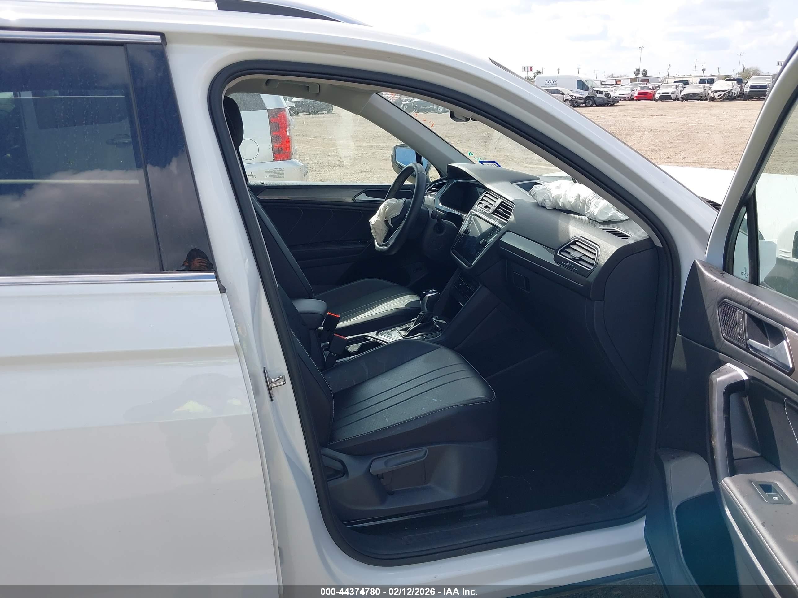 VOLKSWAGEN TIGUAN image 5
