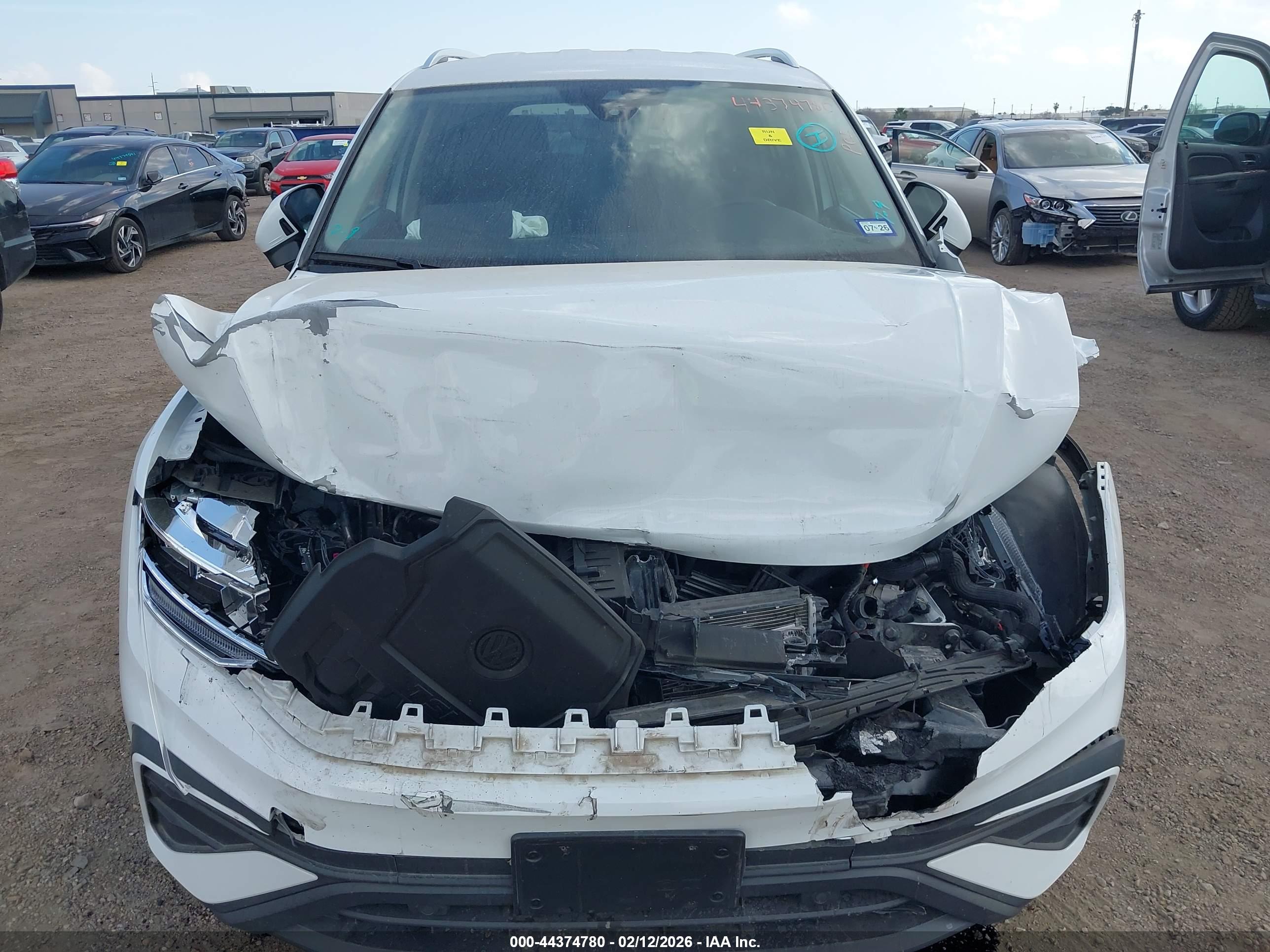 VOLKSWAGEN TIGUAN image 6