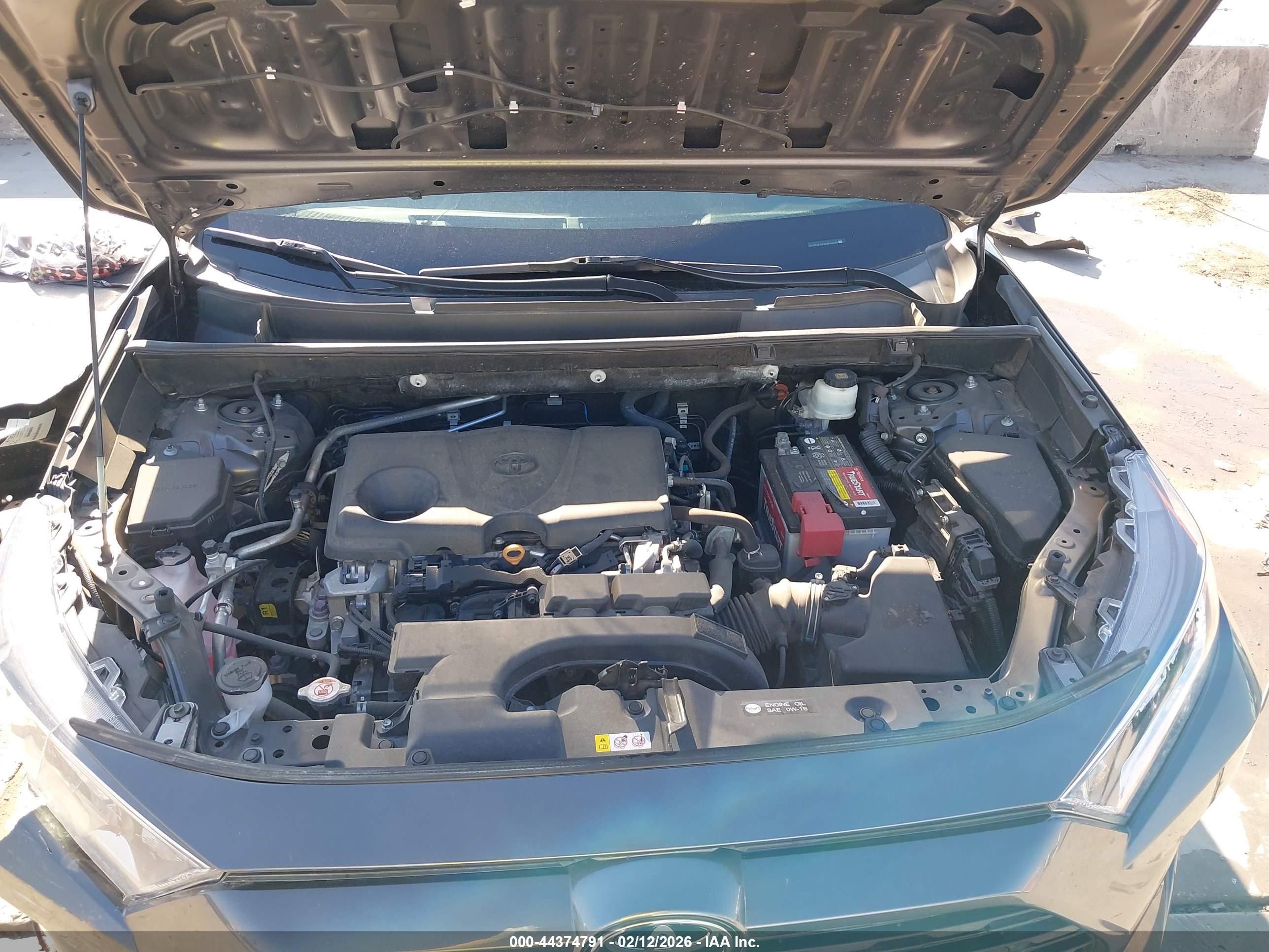 TOYOTA RAV4 image 10
