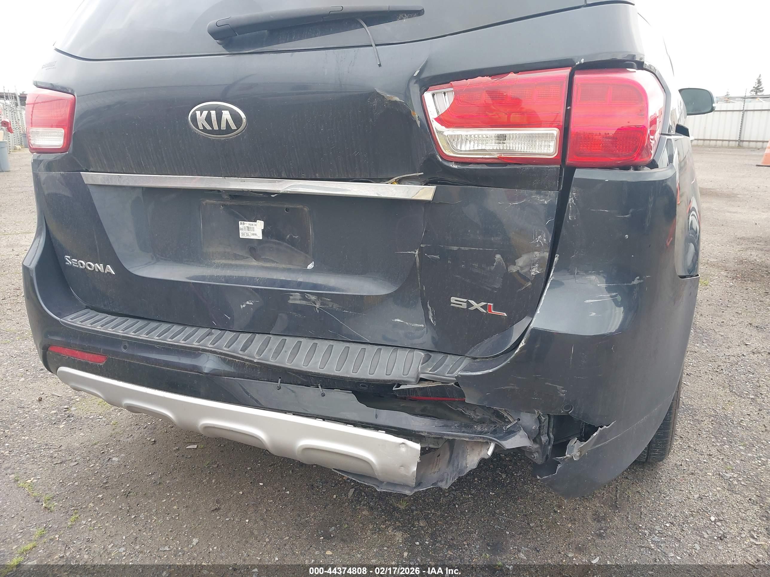 KIA SEDONA image 6