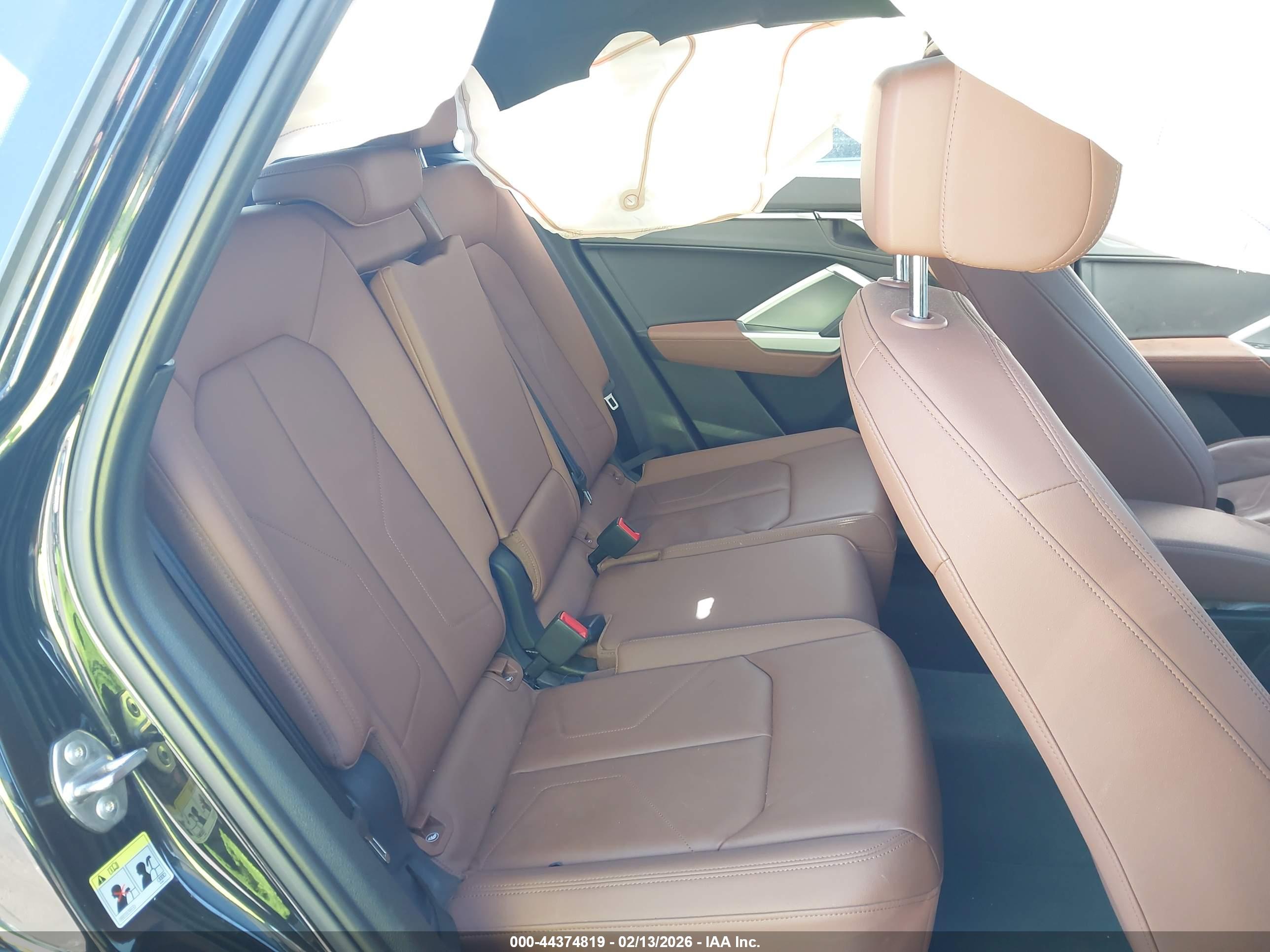 AUDI Q3 image 8
