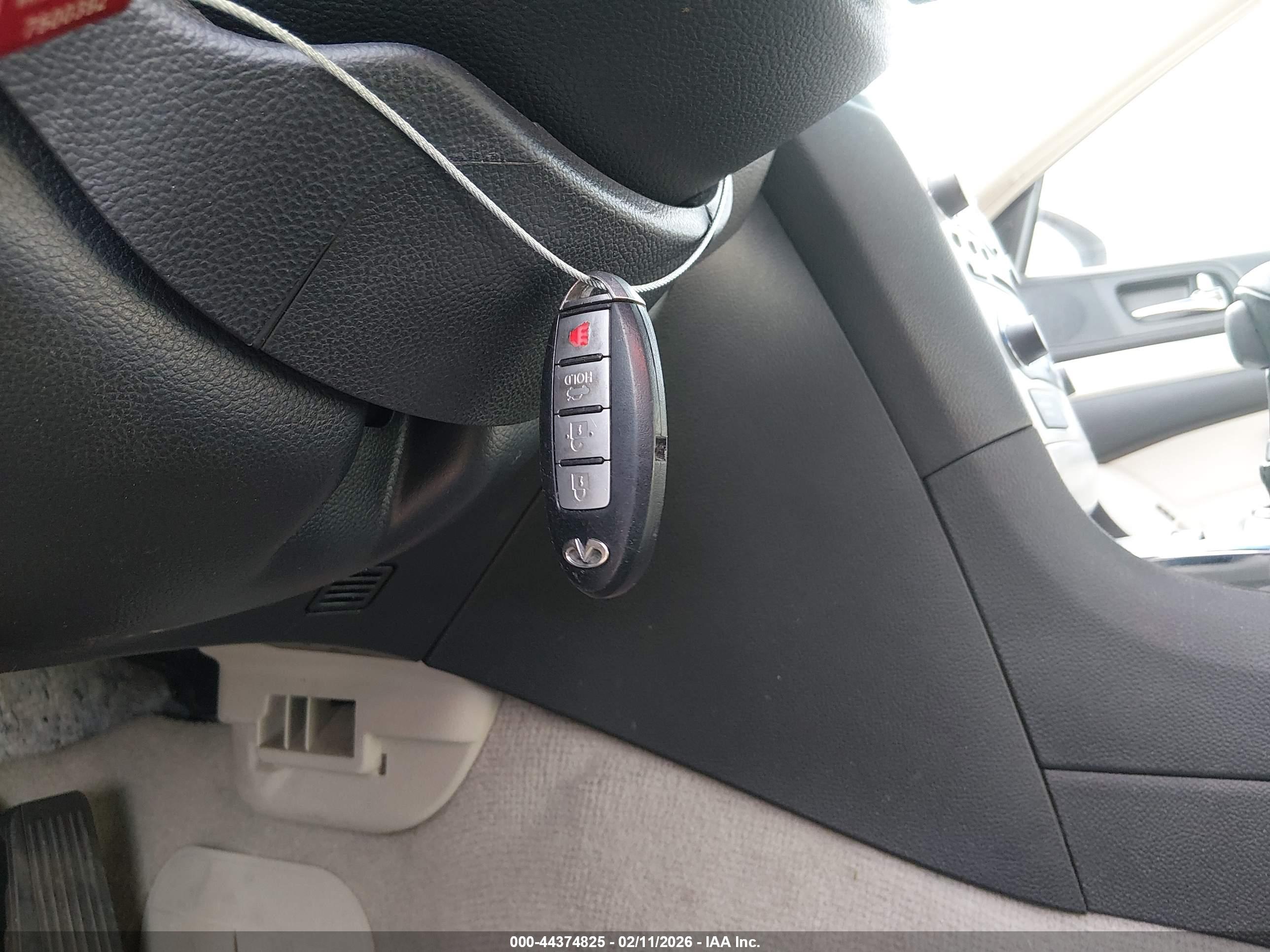 INFINITI G37X image 11