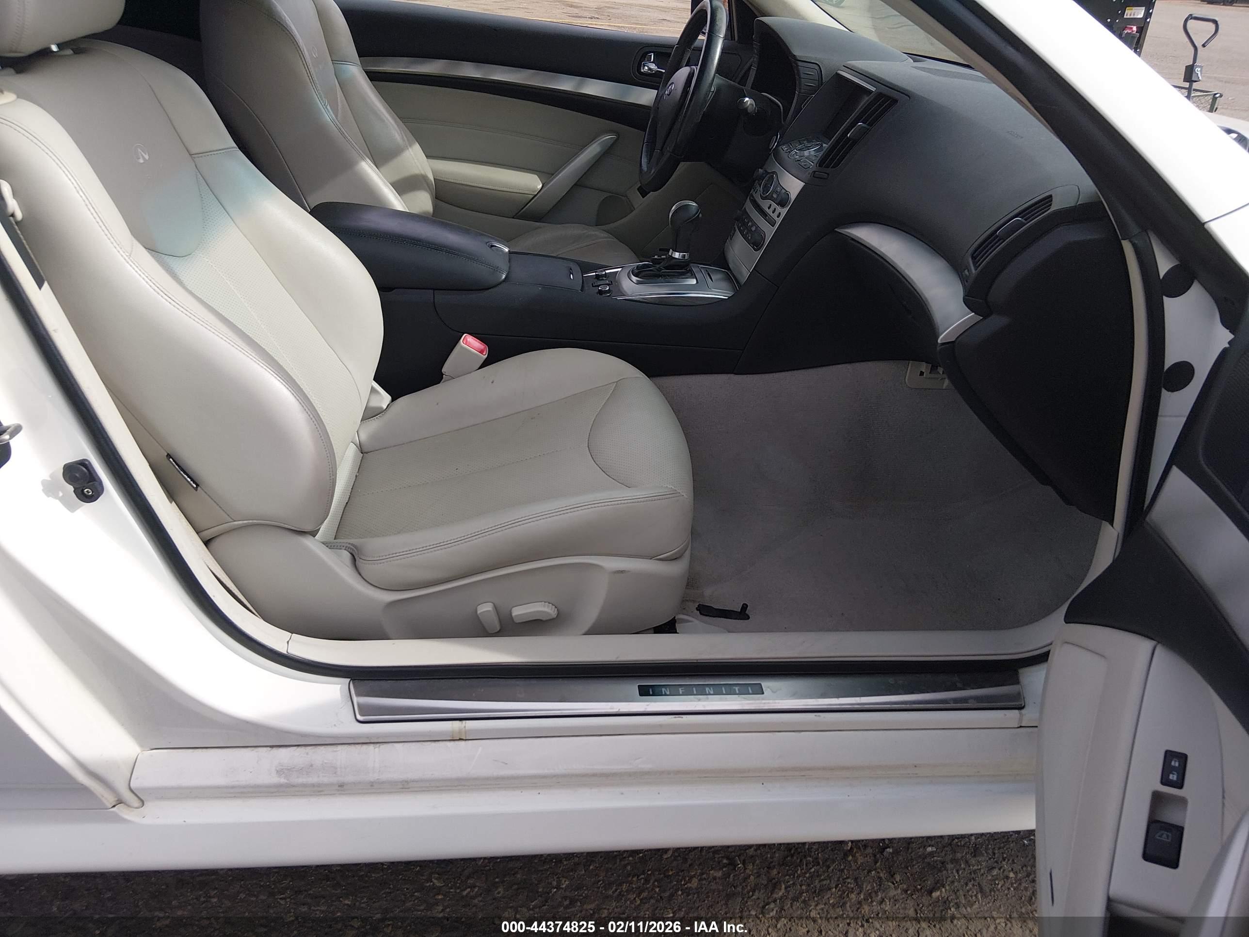 INFINITI G37X image 5