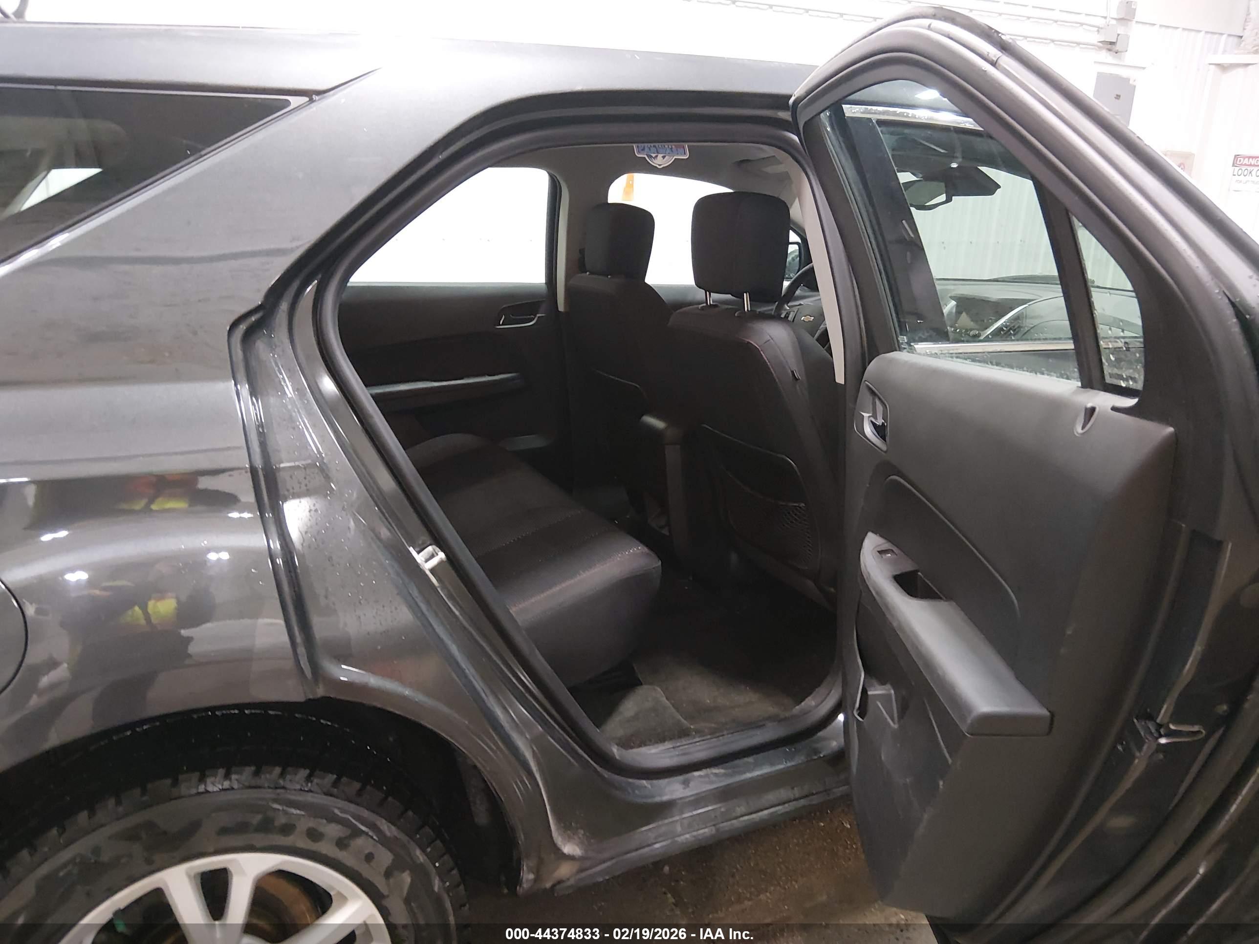 CHEVROLET EQUINOX image 8